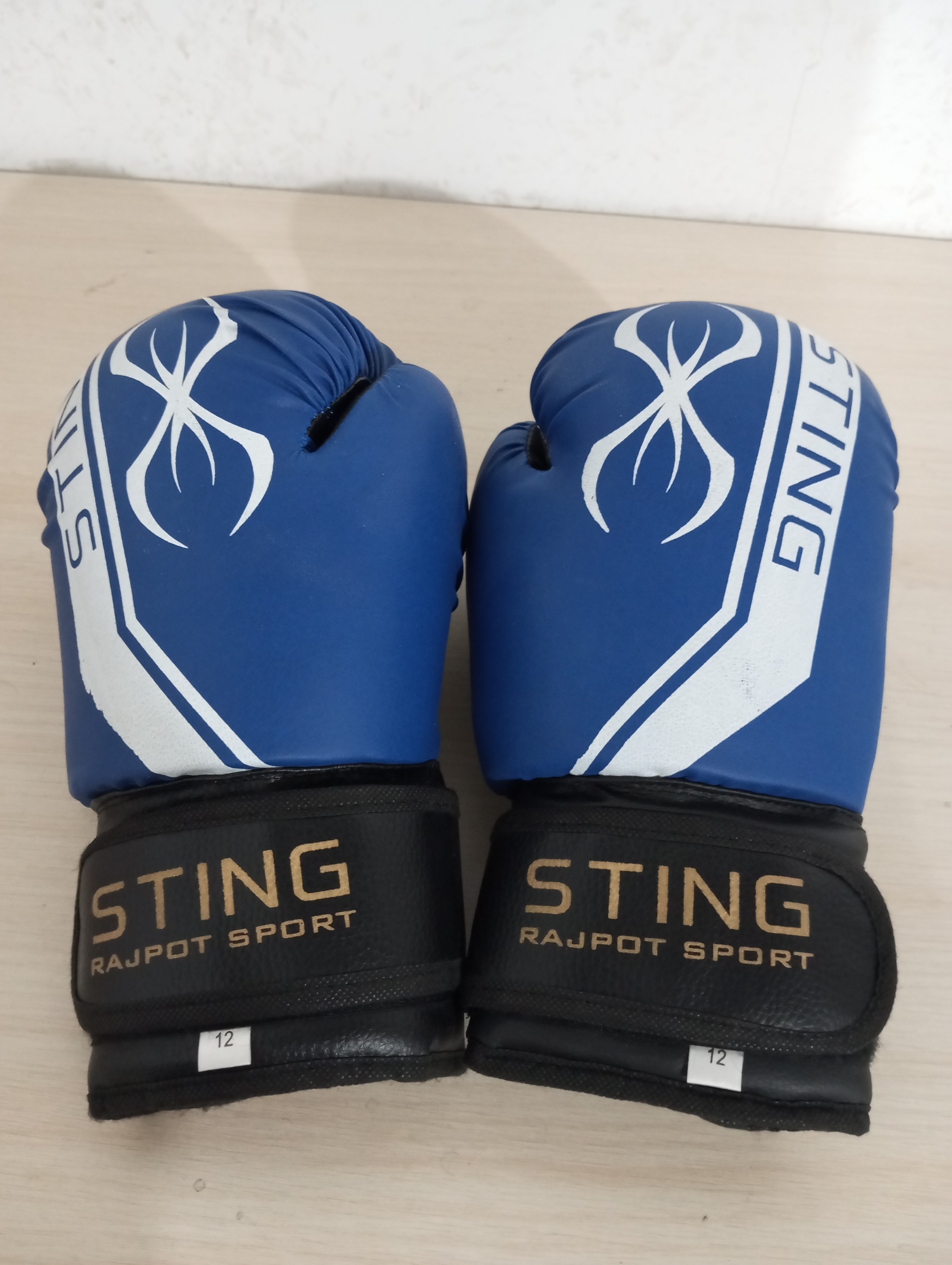 دست کش بوکس STING