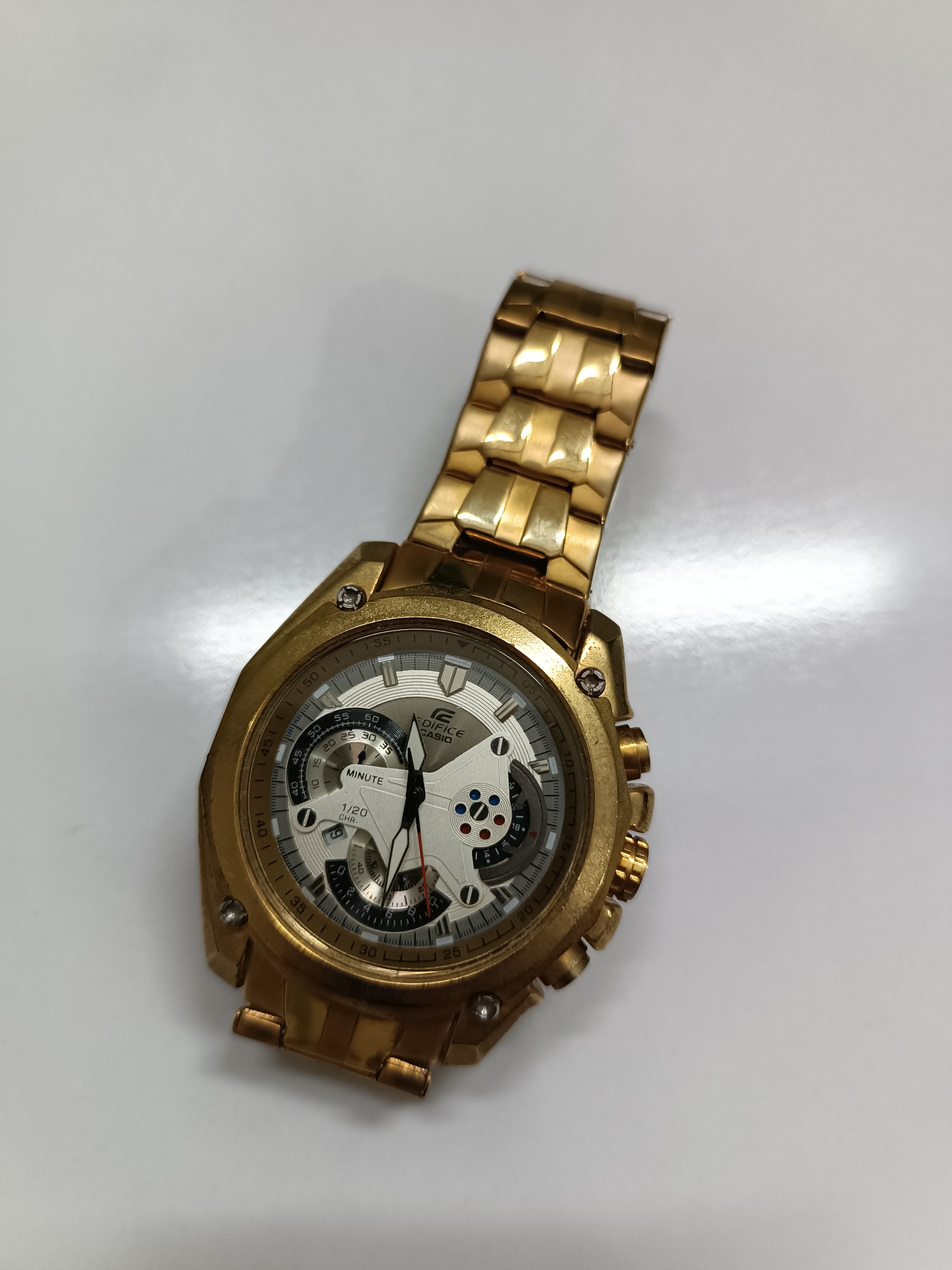 کاسیو ادیفایس کرنوگرافcasio ef 550 تمام طلایی