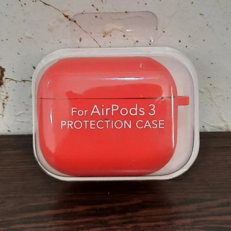 کاور ایرپاد سیلیکونی به همراه آویز AirPod 3
