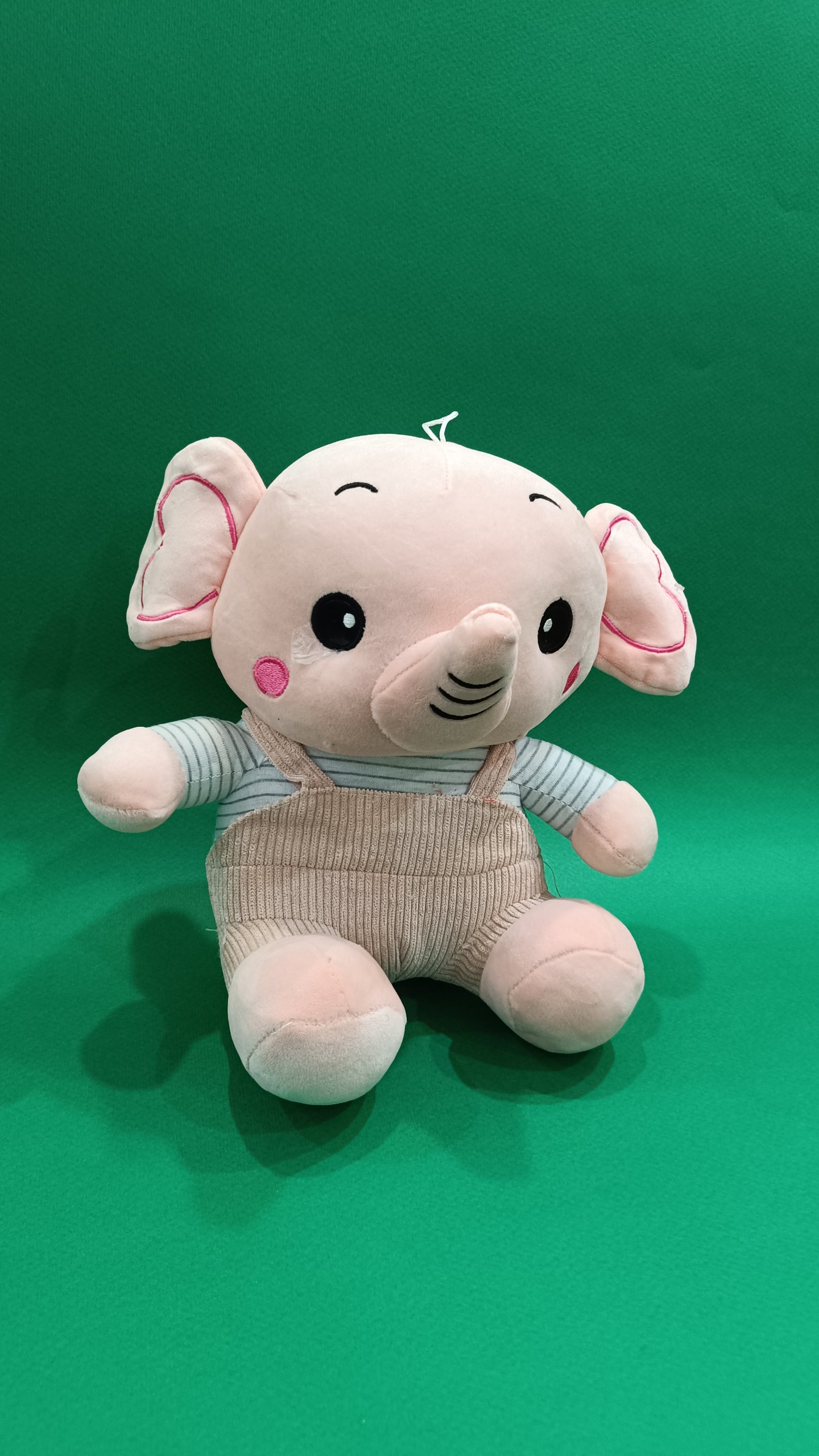 عروسک فیل آمریکایی پیش بند دار