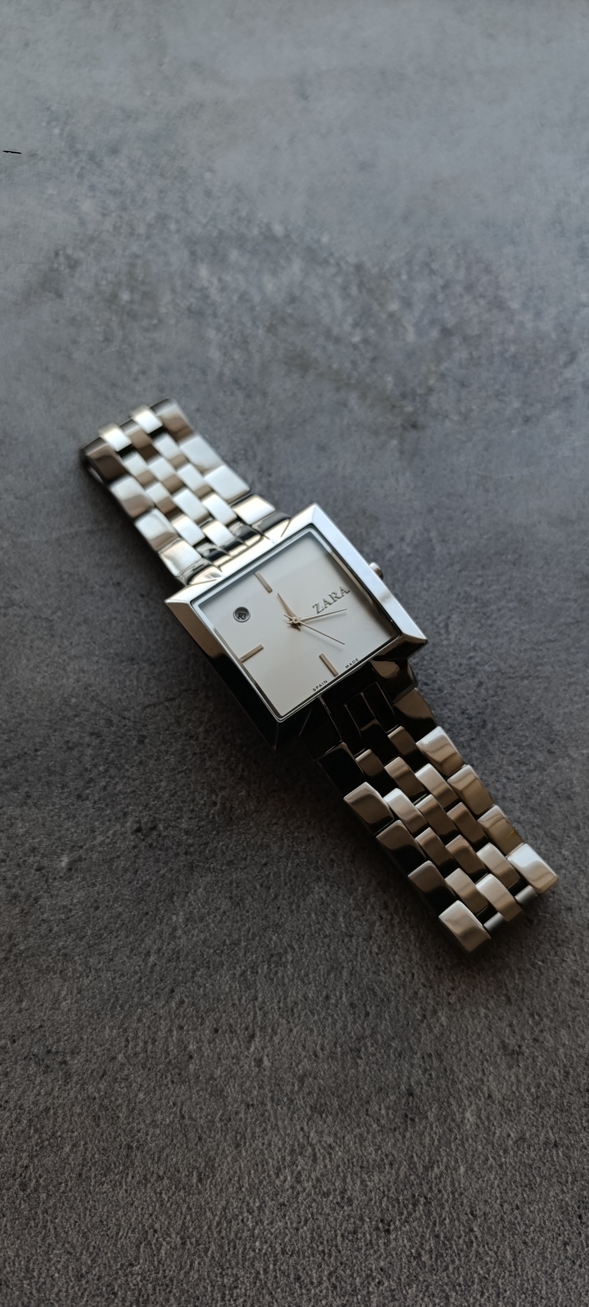 ساعت مردانه شیک خاص زارا