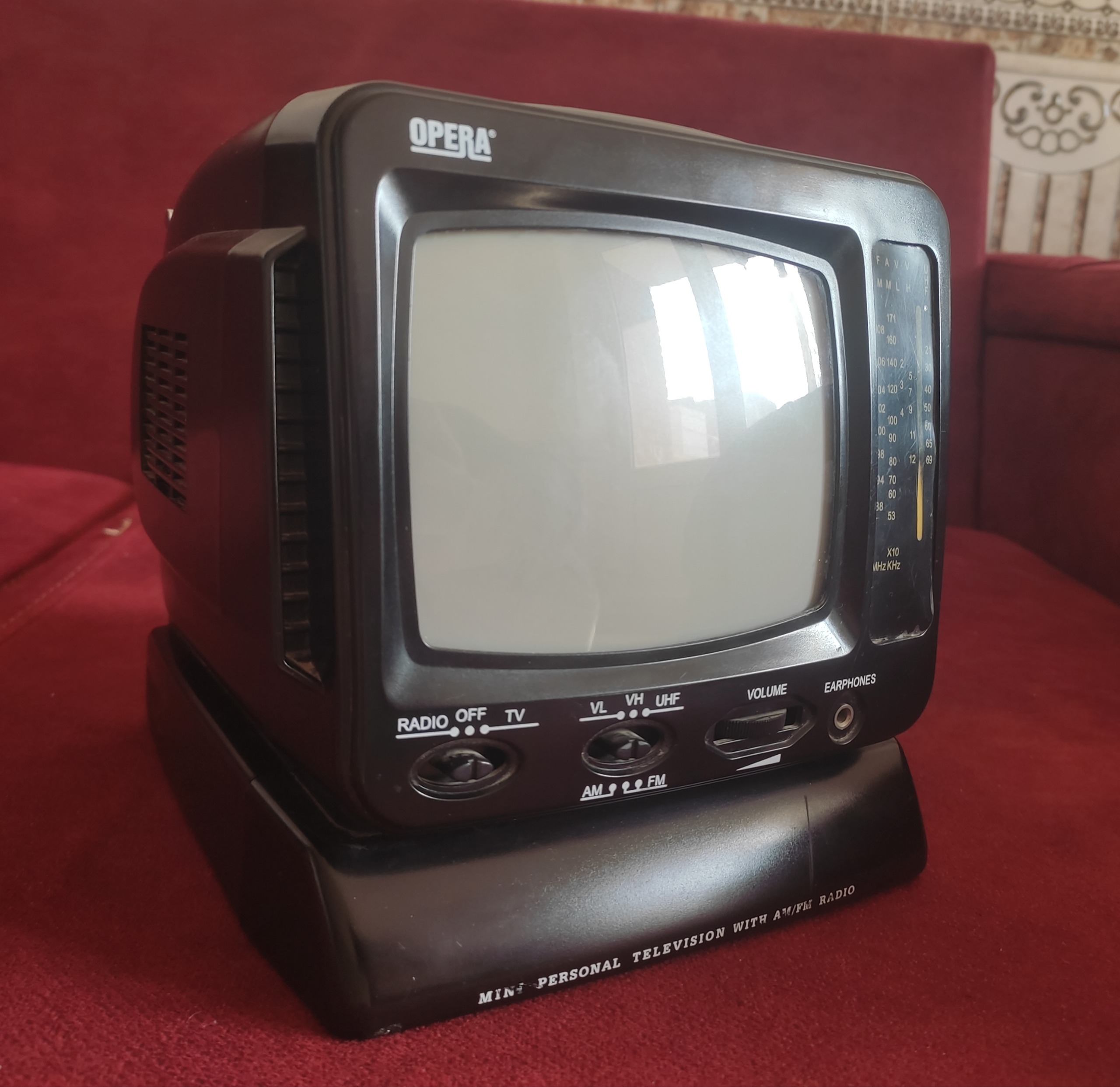 رادیو تلویزیون opera اصل ژاپن