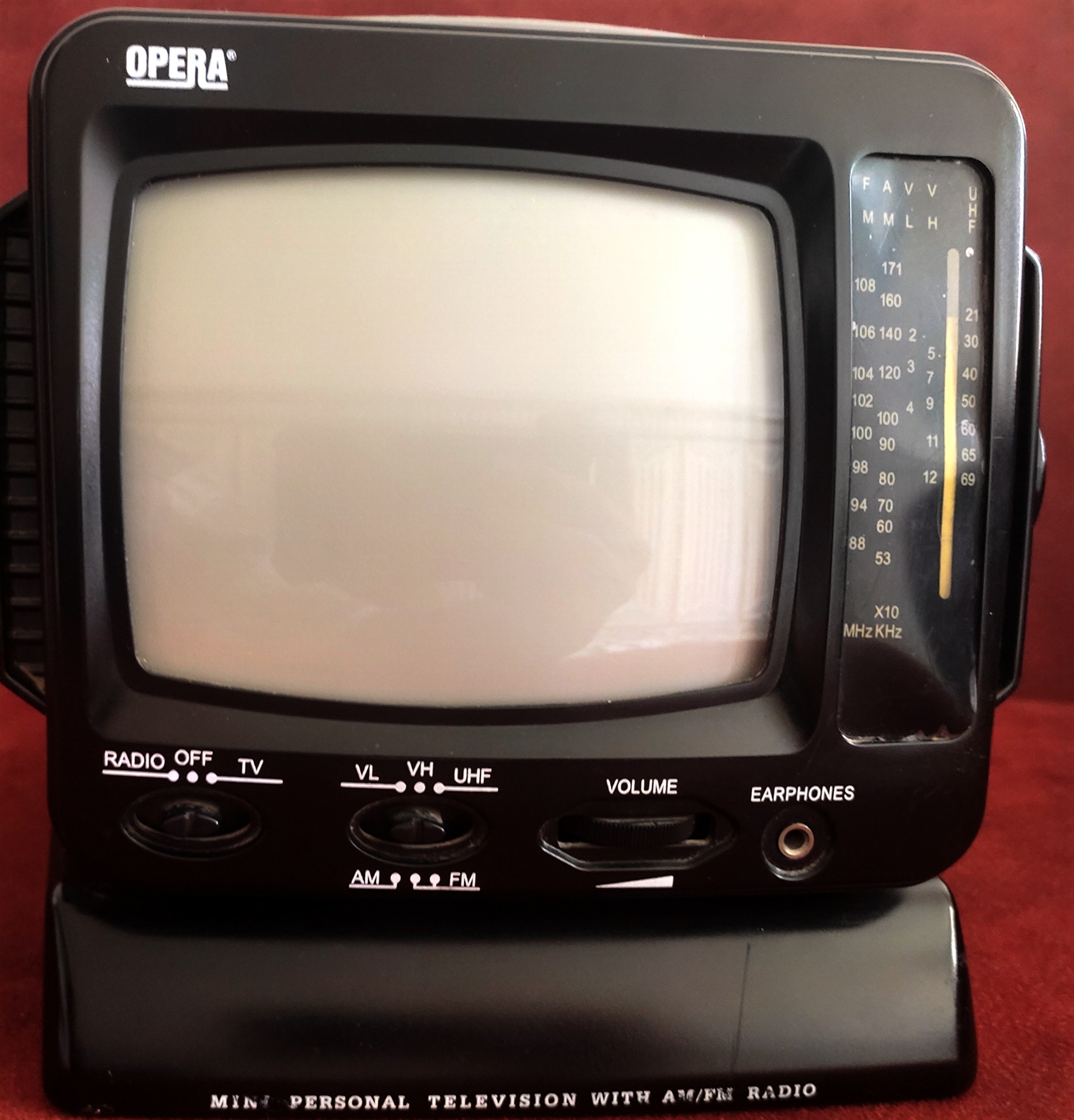 رادیو تلویزیون opera اصل ژاپن