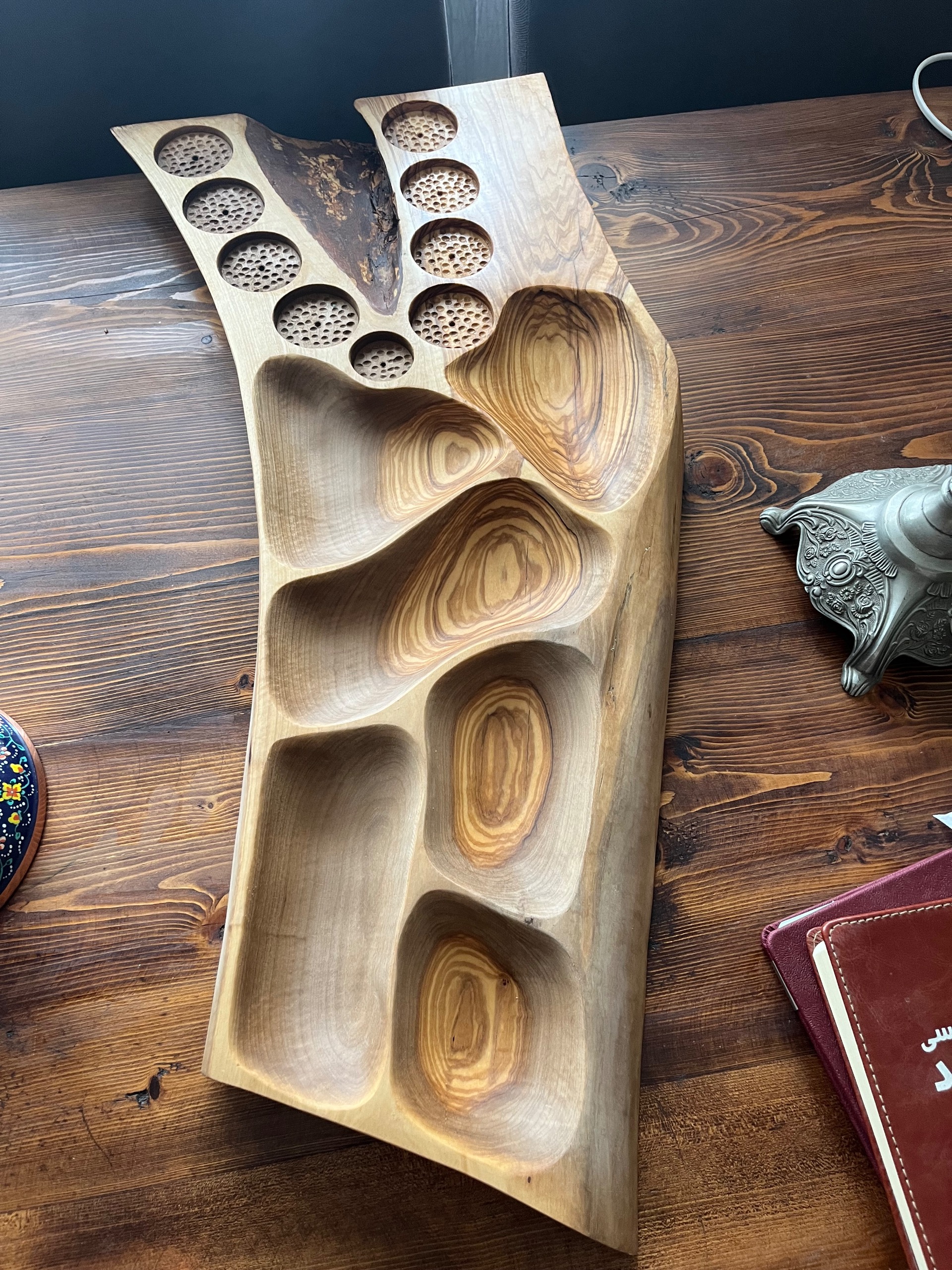 تمام از بهترین چوب های گردو ، کهور ، زیتون کار دست