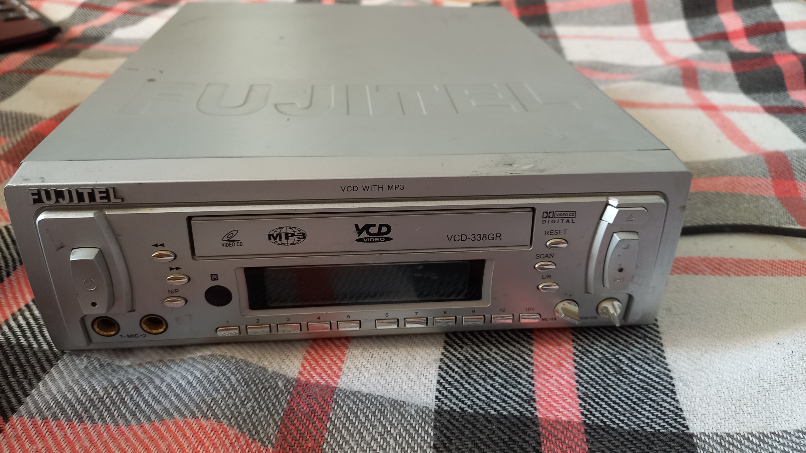 دستگاه سی دی و دی وی دیfujitel