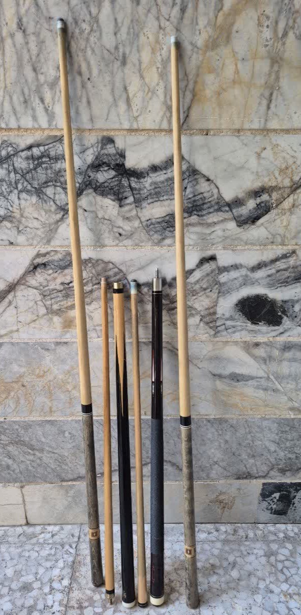 دو جفت چوب بیلیارد