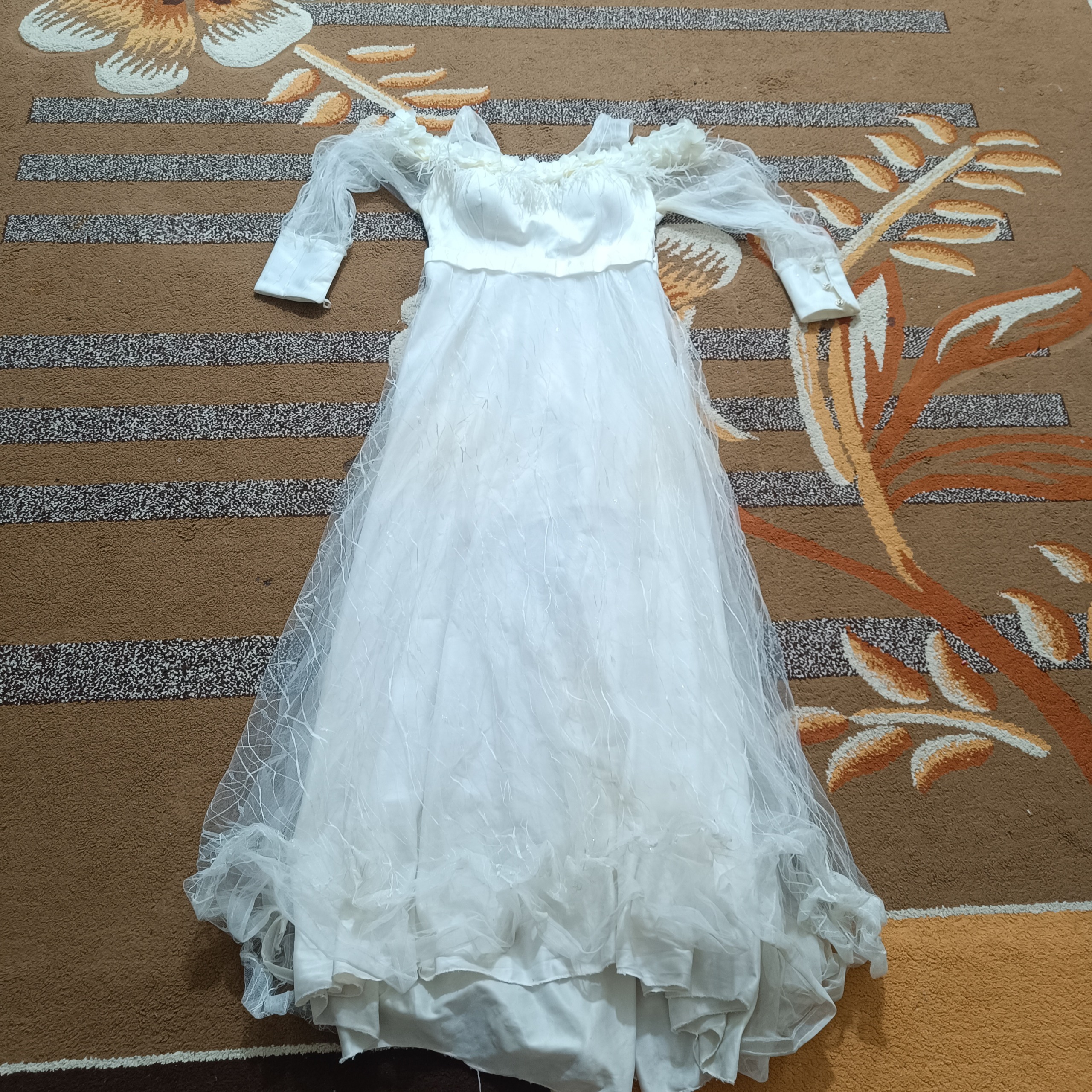 تور لباس عروس