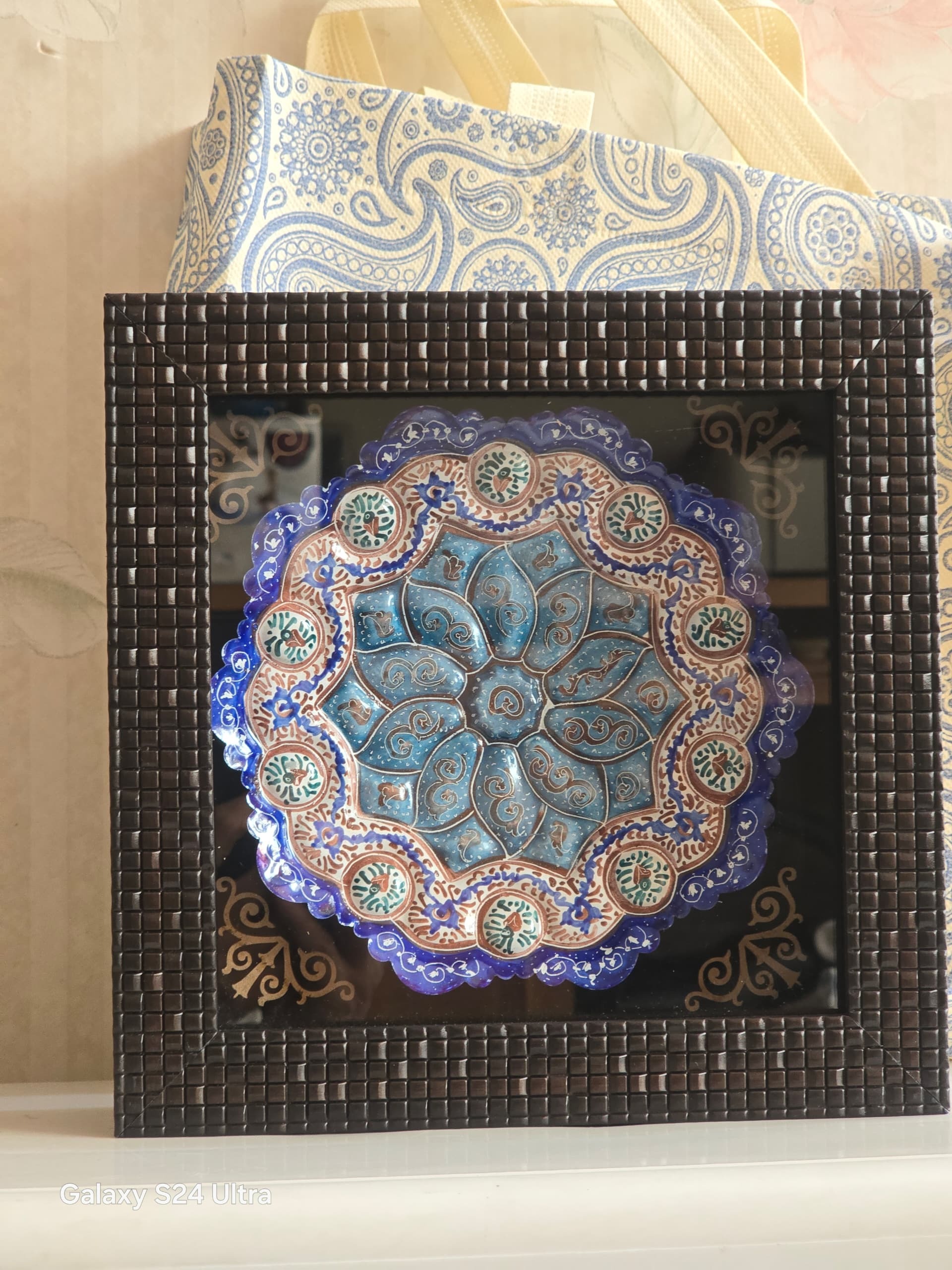 بشقاب مینا کاری