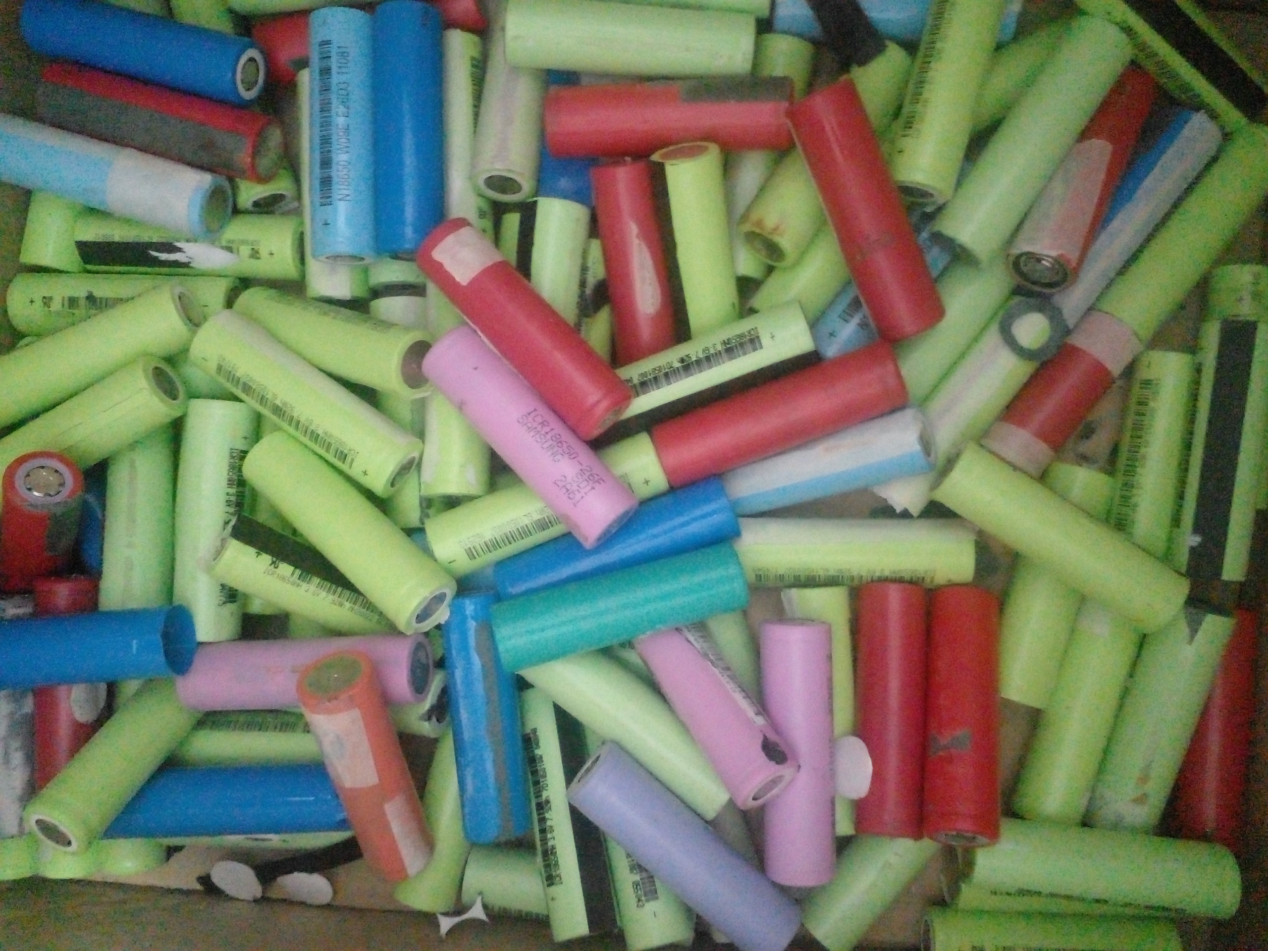 باتری لیتیوم سلول