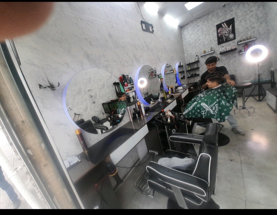 صندلی ارایشگاه  با اینه