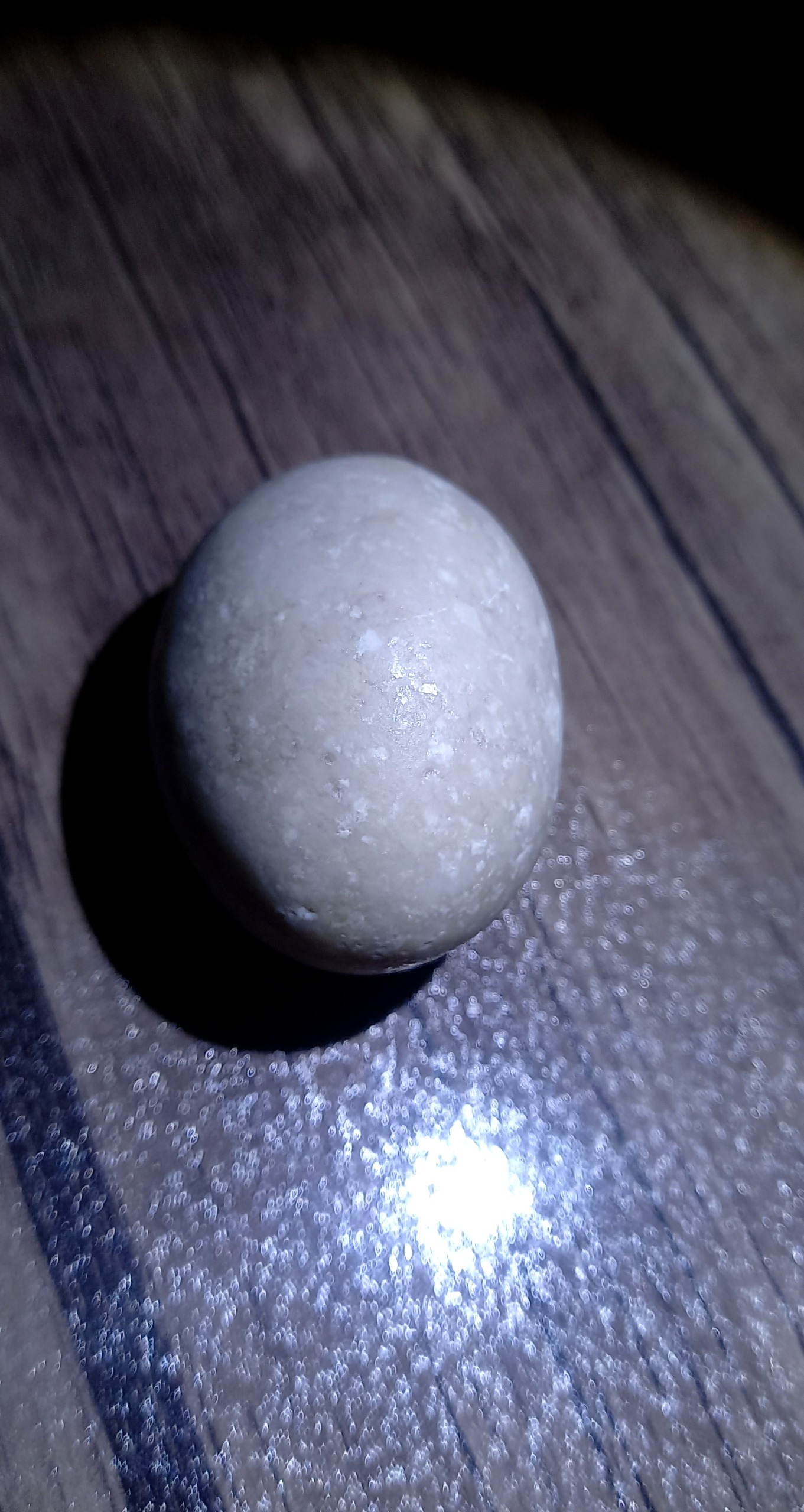 سنگ کم یاب با تغییر رنگ