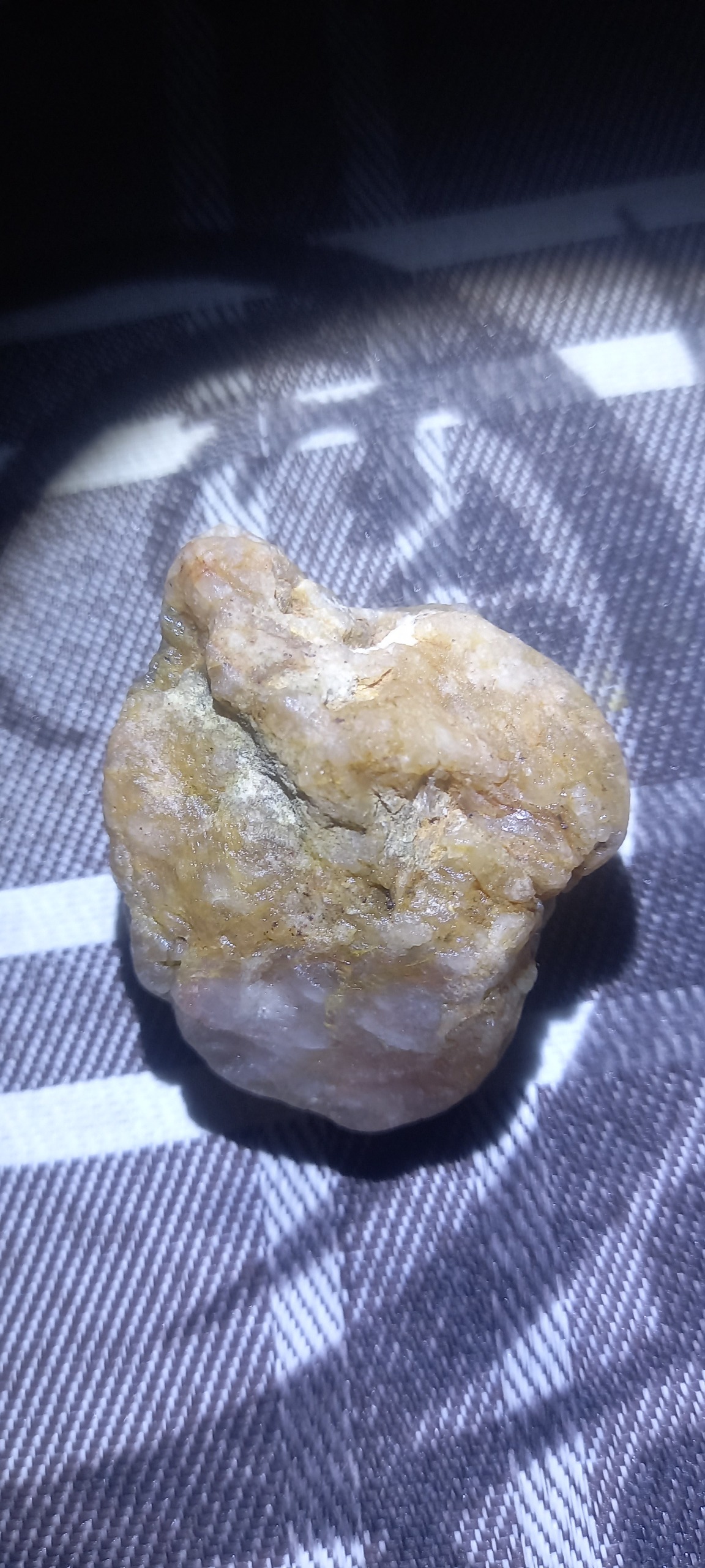 کهربای 30گرمی زیبا