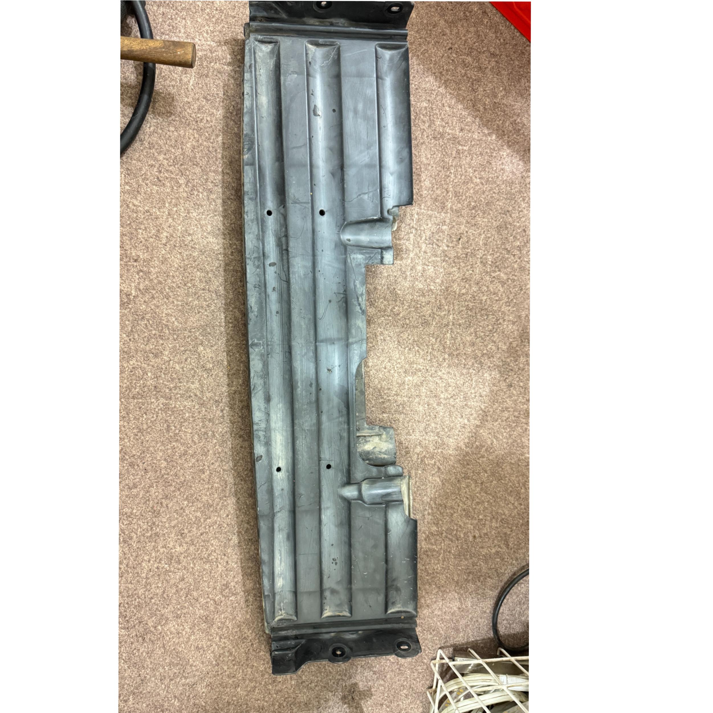 بادگیر سپر جلو نیسان پیکاپ(اصلی)