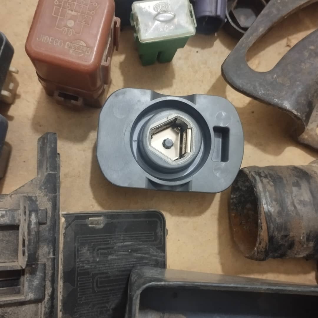 چکش برق پیکاپ و رونیز اصلی نو نو نو