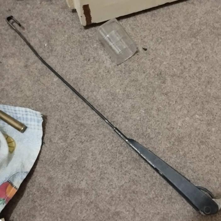 پایه برف پاک کن نیسان پیکاپ و رونیز اصلی