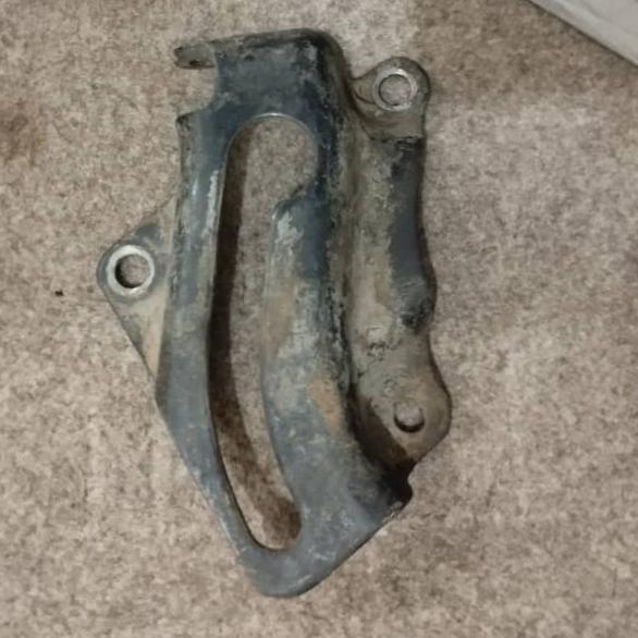 پایه سفتکن تسمه کمپرسور کولر پیکاپ،رونیز،سرانزا