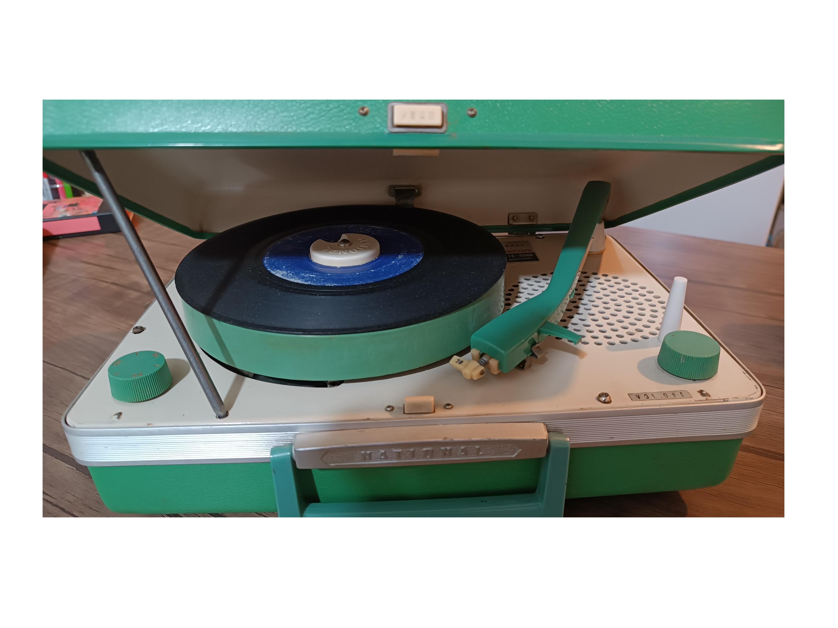 گرامافون ناسیونال فلزی کیفی