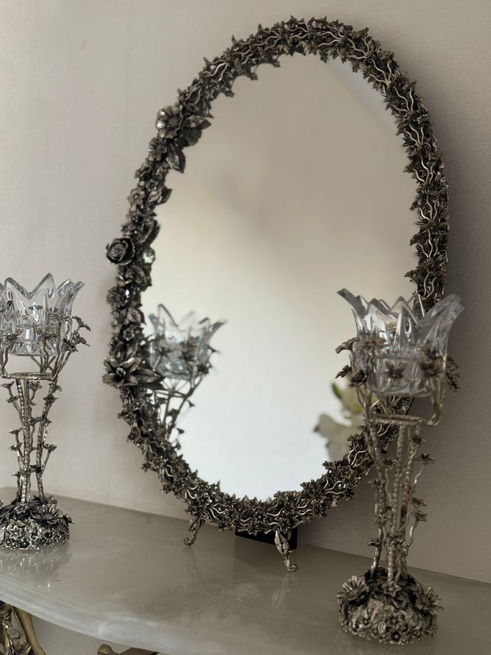 آیینه و شمعدان