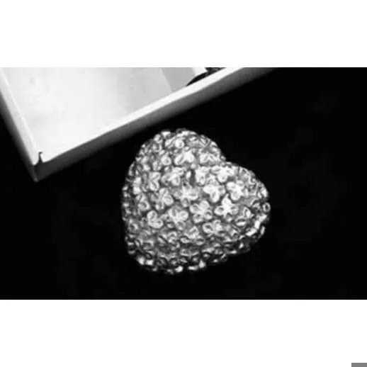 شمع قلب طرح گل نقره ای بسته 2 عددی