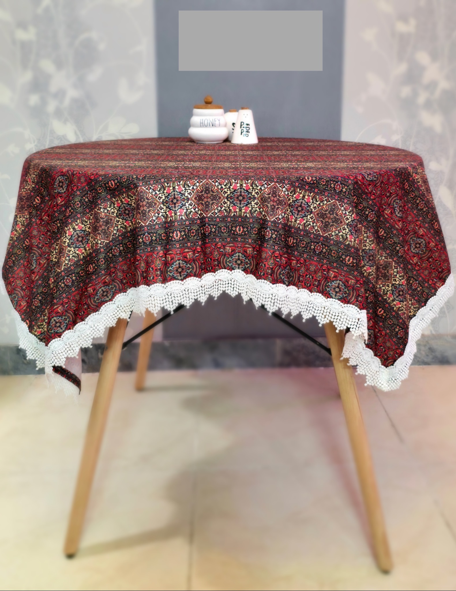 رومیزی مخمل، مدل نقش و نگار