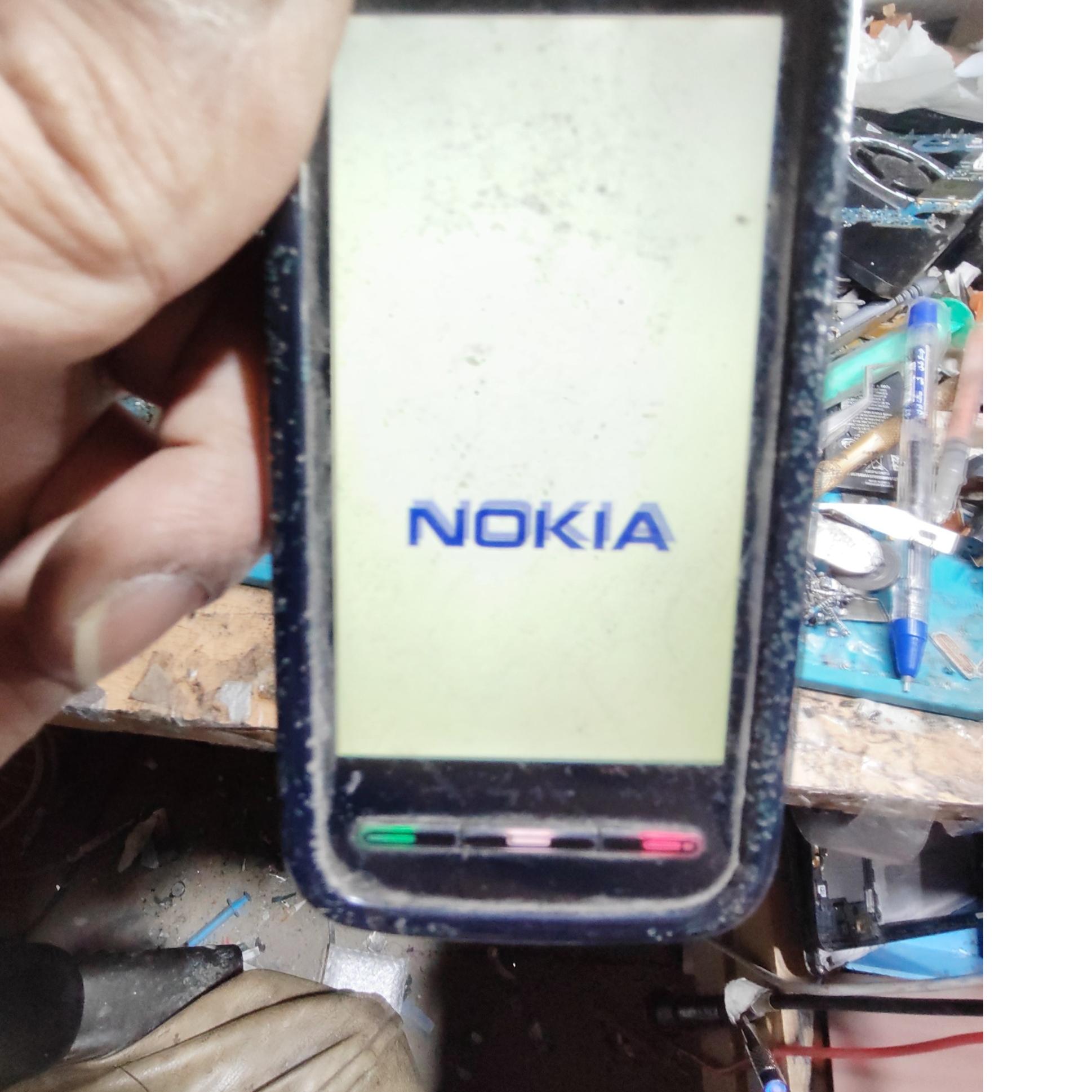 ال سی دی نوکیا5800