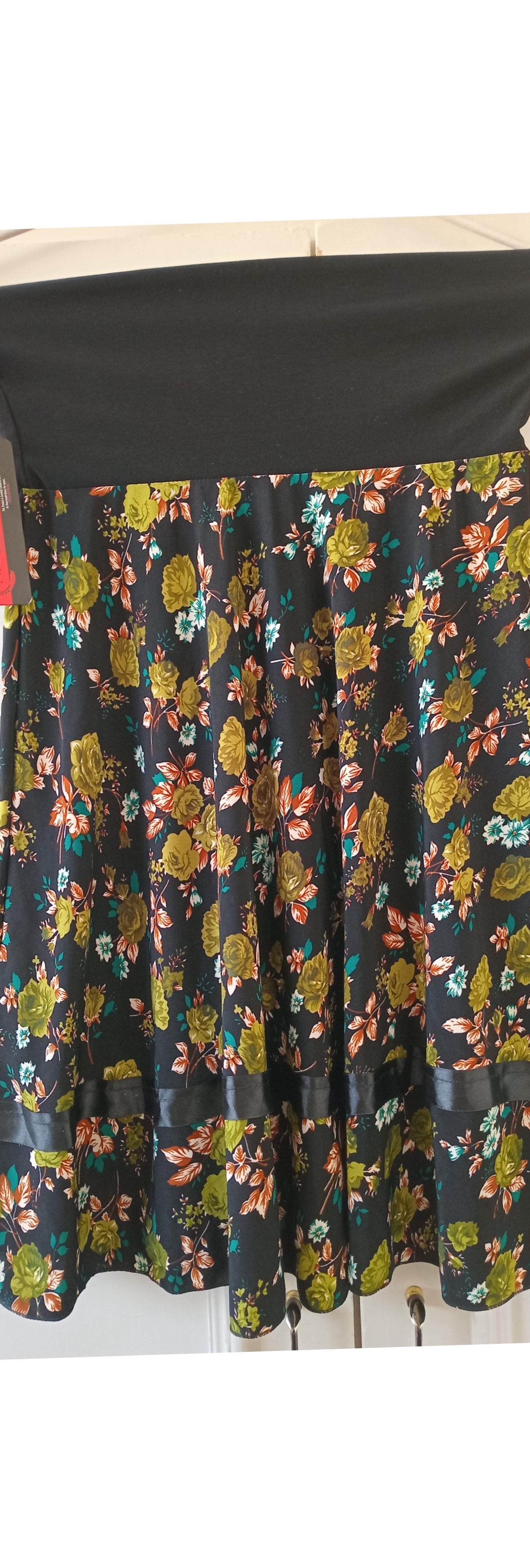 دامن کوتاه گل