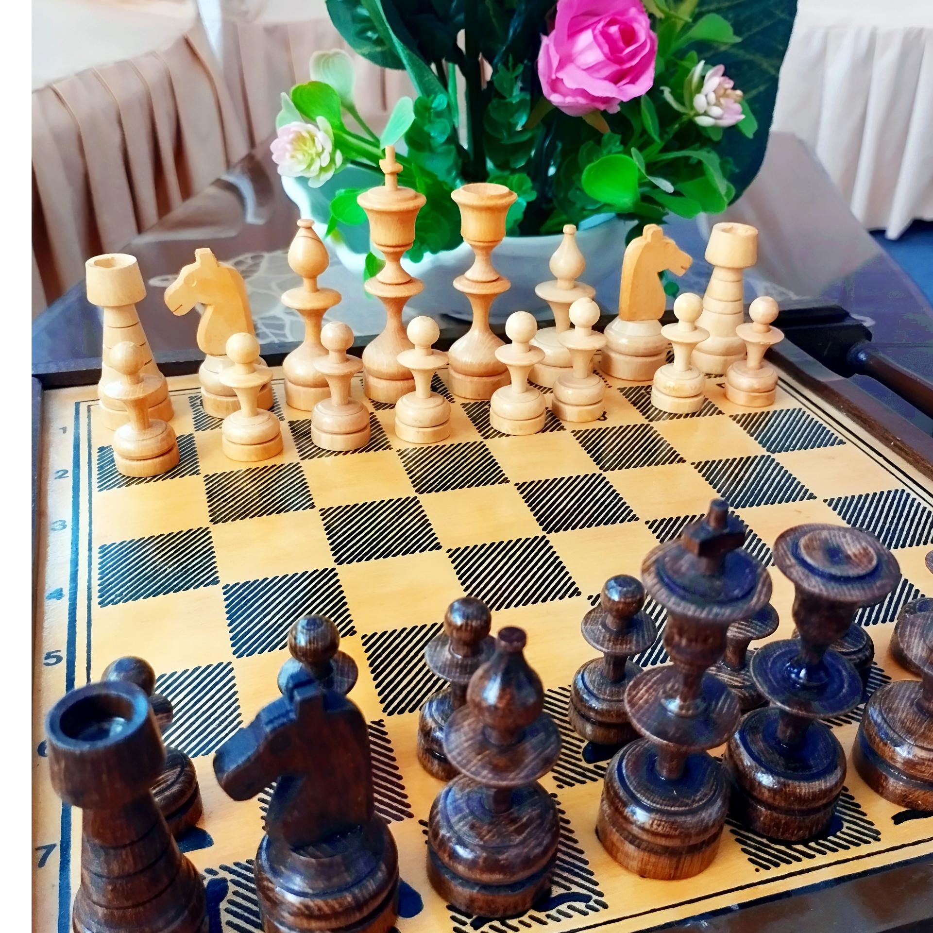 مهره های آنتیک شطرنج چوبی