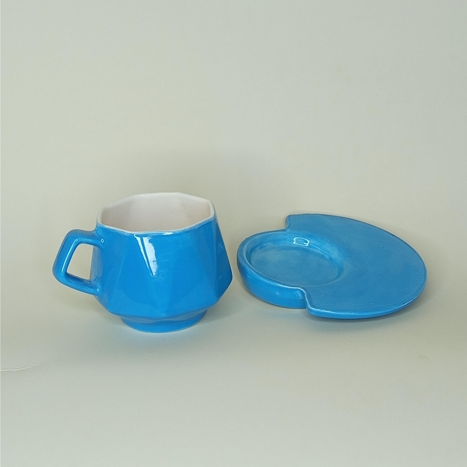 فنجون و زیر فنجونی