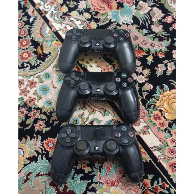 دسته کنترلر PS4 معیوب