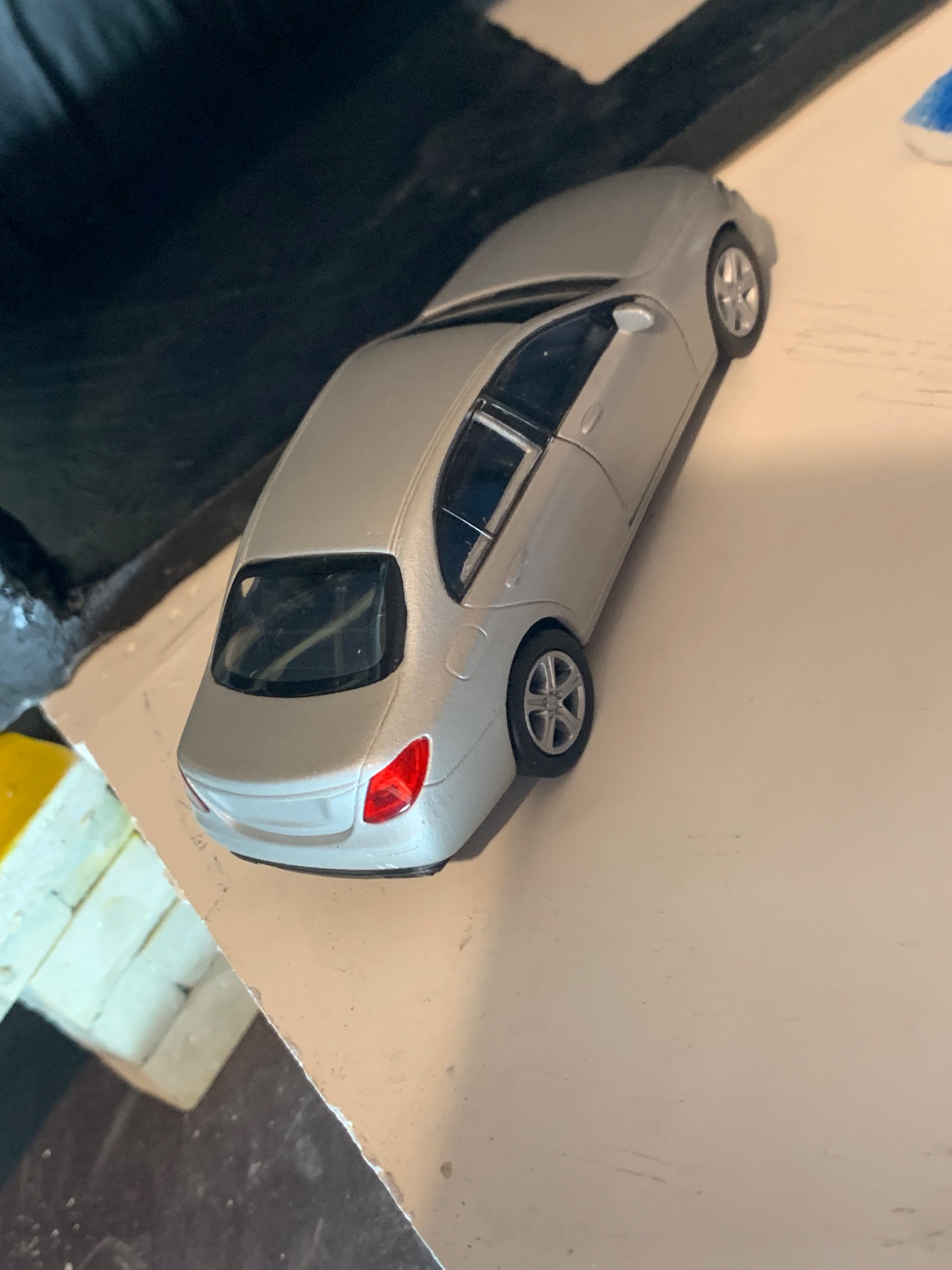 ماکت فلزی بنز E400 ویلی(ارسال رایگان)