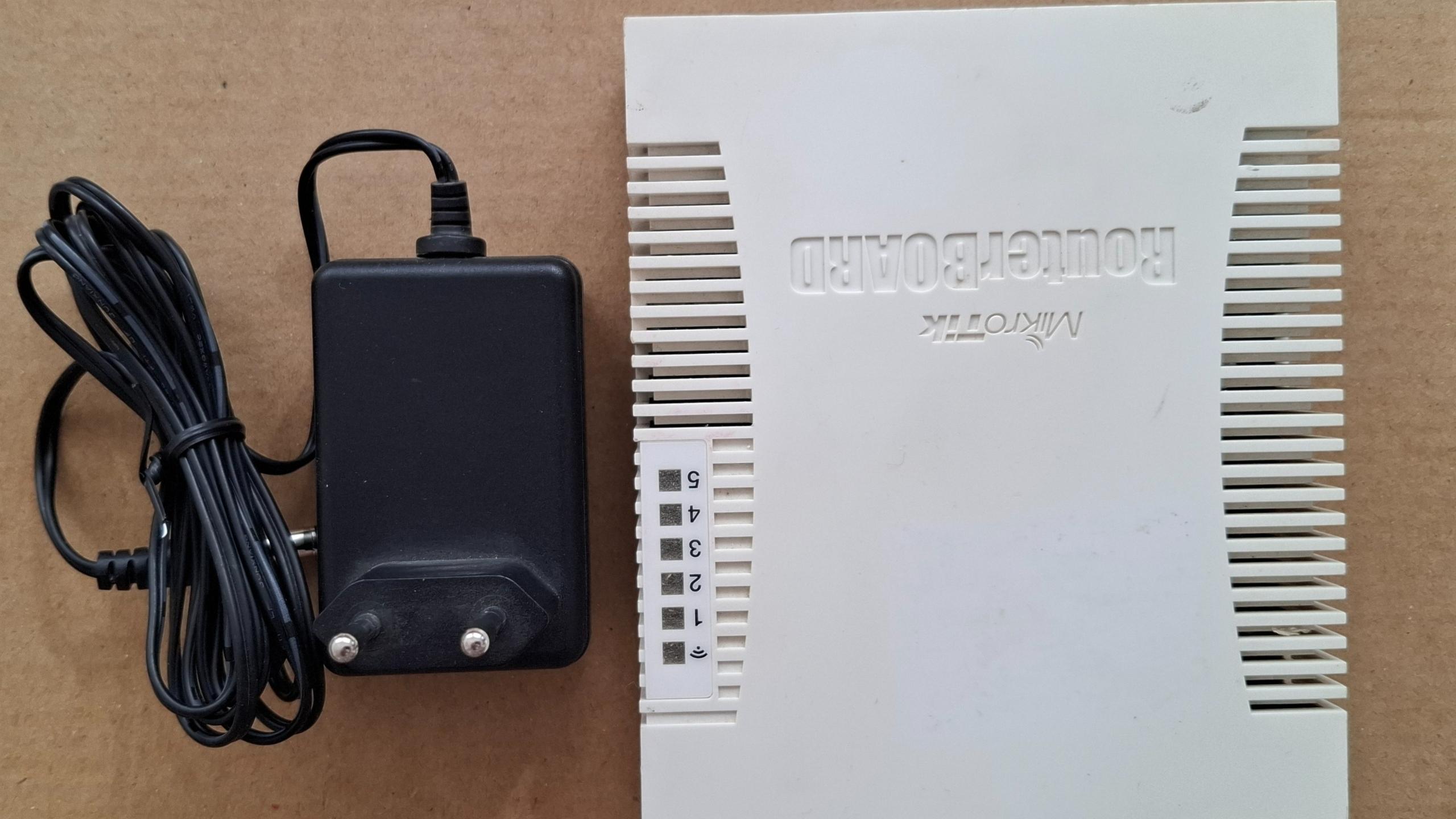 روتر بی سیم میکروتیک مدل RB951Ui-2HnD