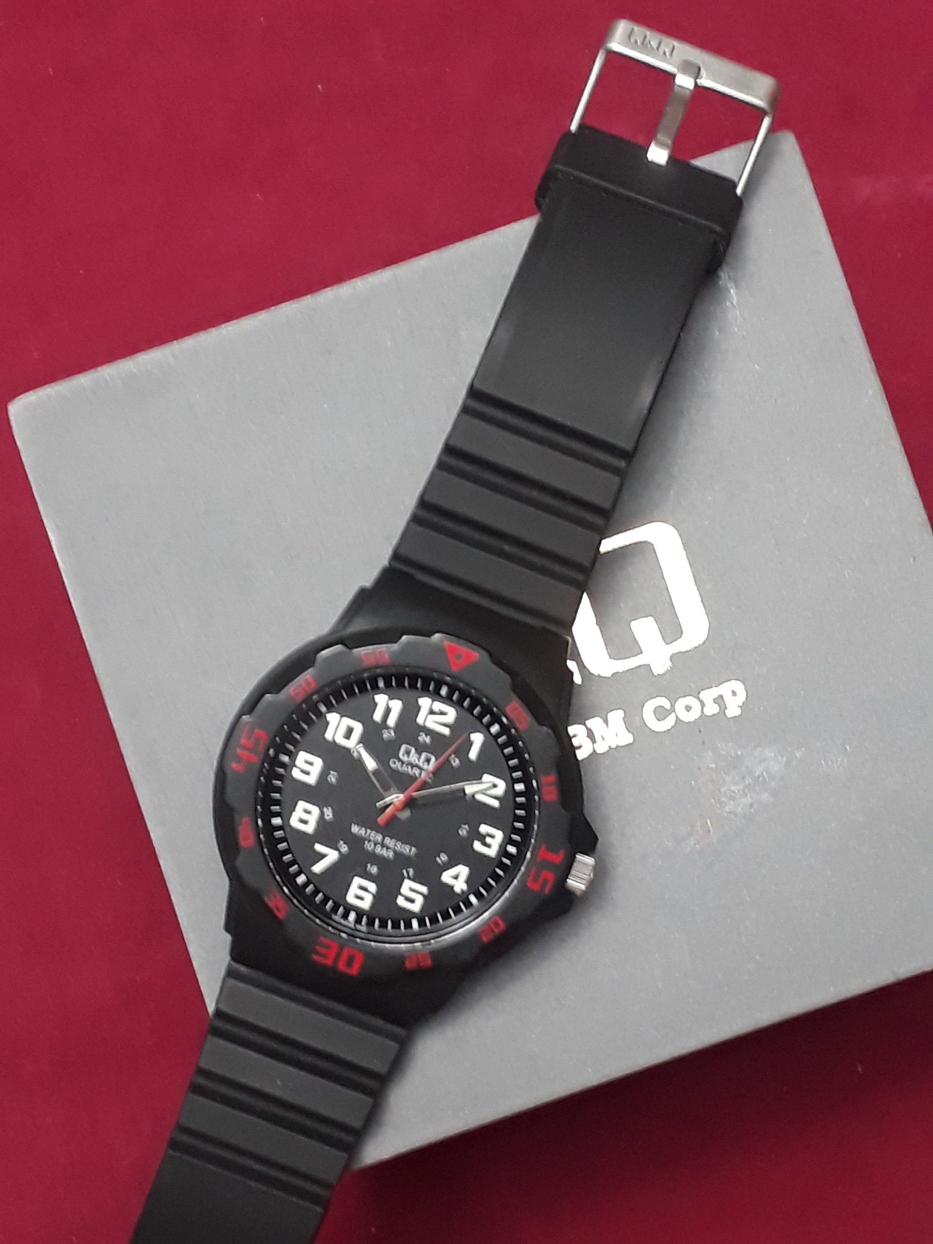 ساعت مچی مدل خلبانی