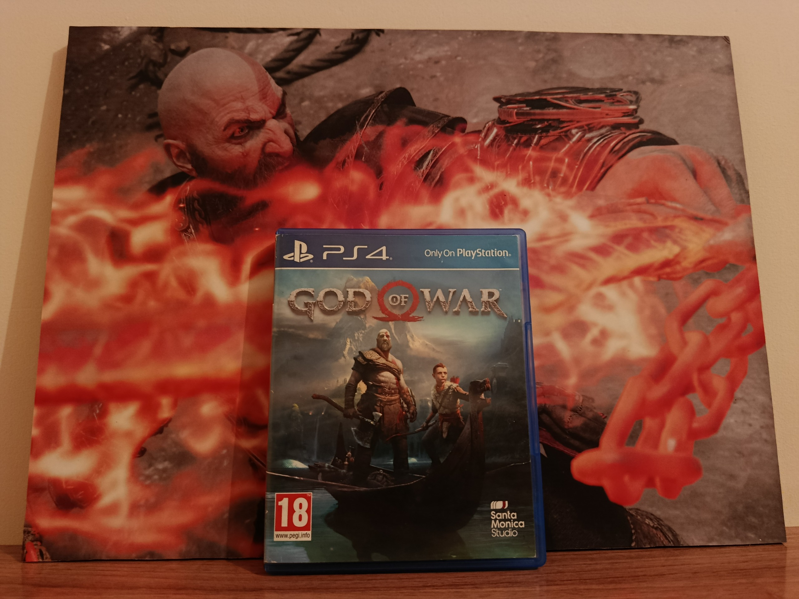God of war بسیار تمیز با تابلو کریتوس