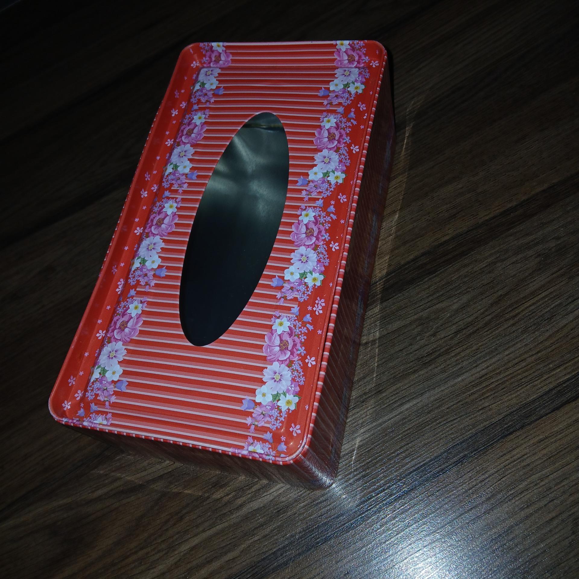 جادستمال کاغذی فلزی