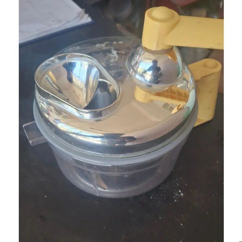 خرد کن سبزیجات و مرکبات دستی