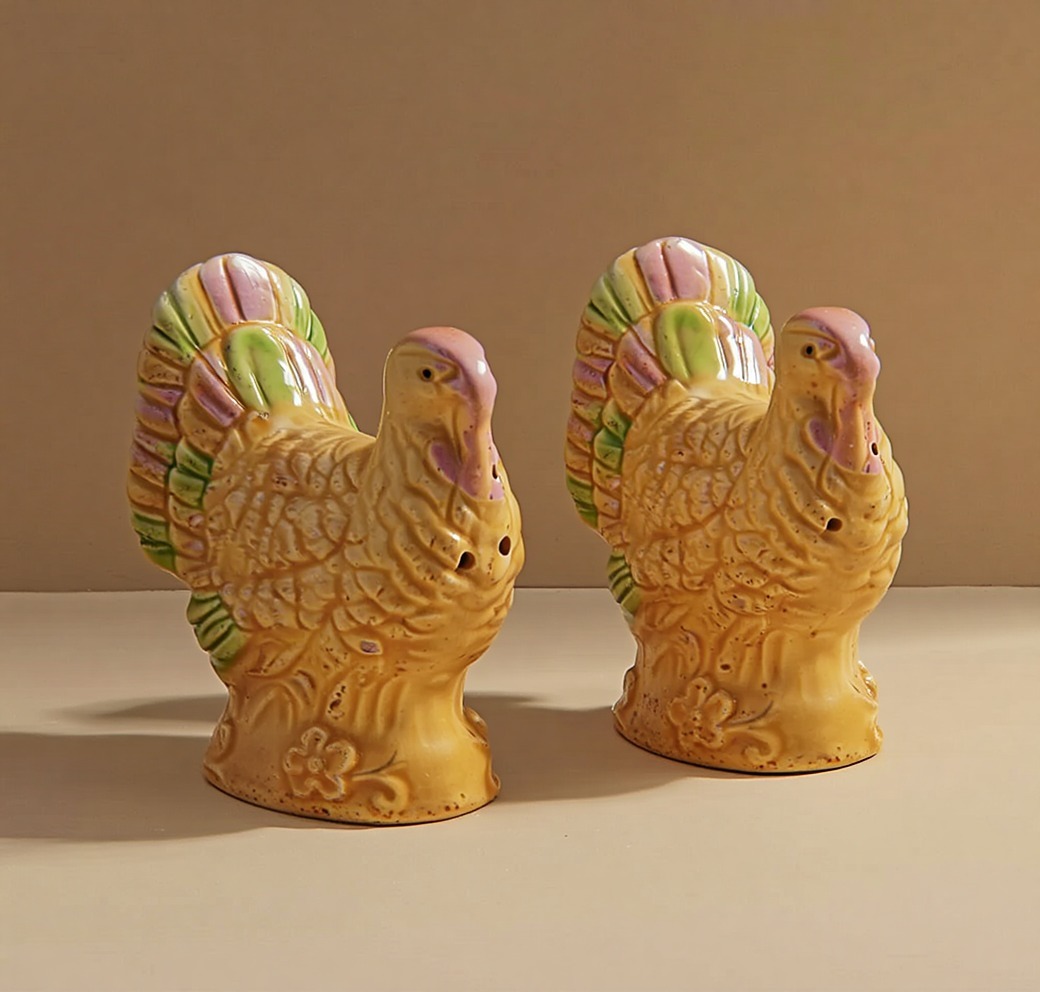 نمکدون سرامیکی قدیمی