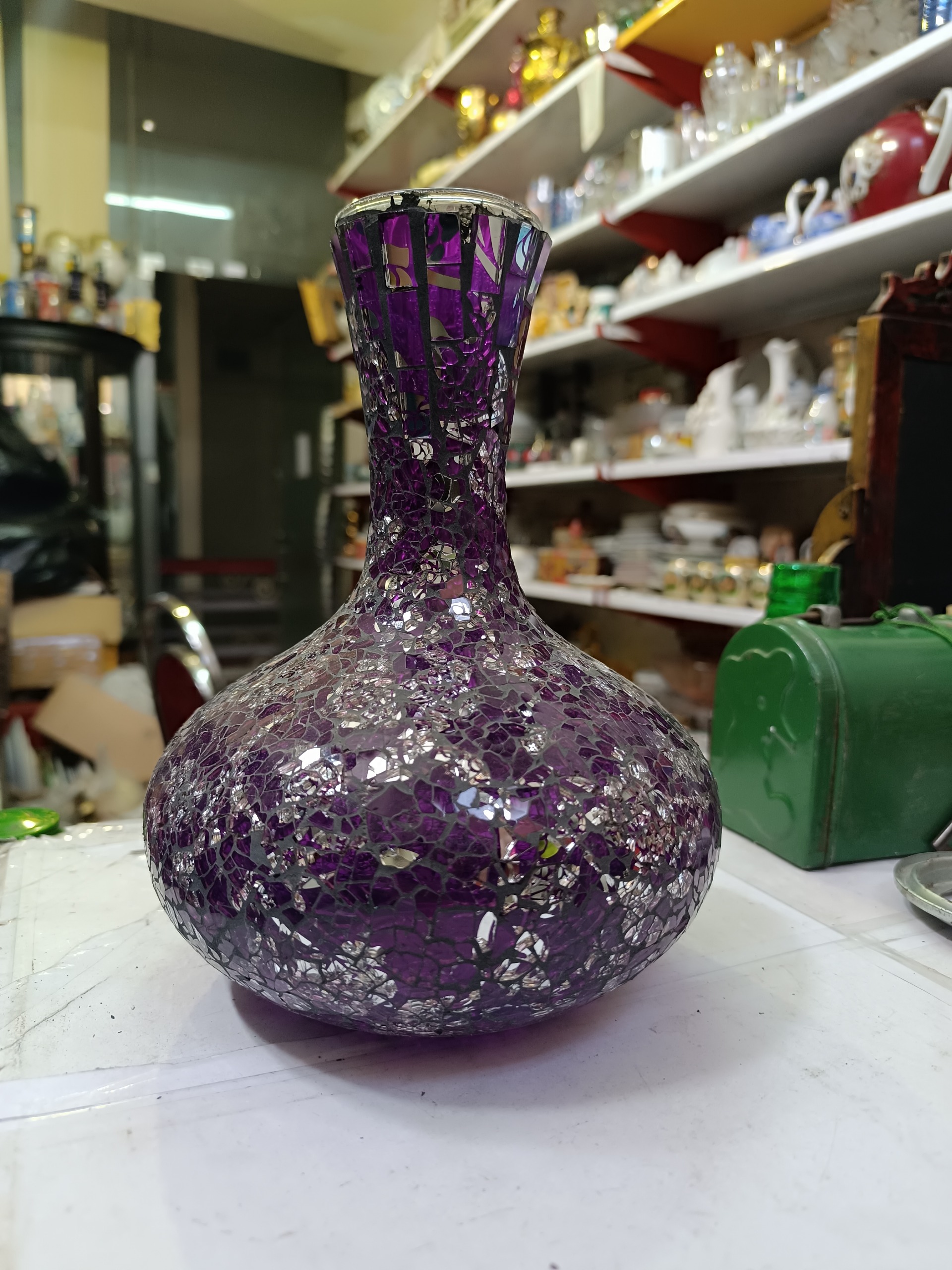 تنگ آیینه ای هزار تکه