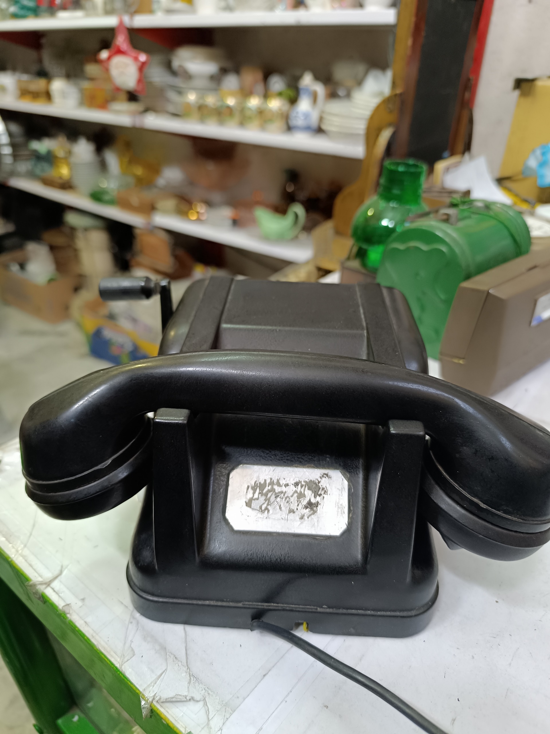 تلفن هندلی قدیمی