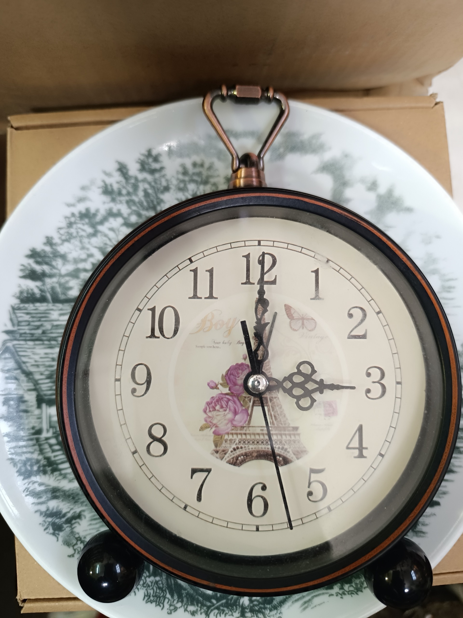 ساعت رومیزی چینی شیک