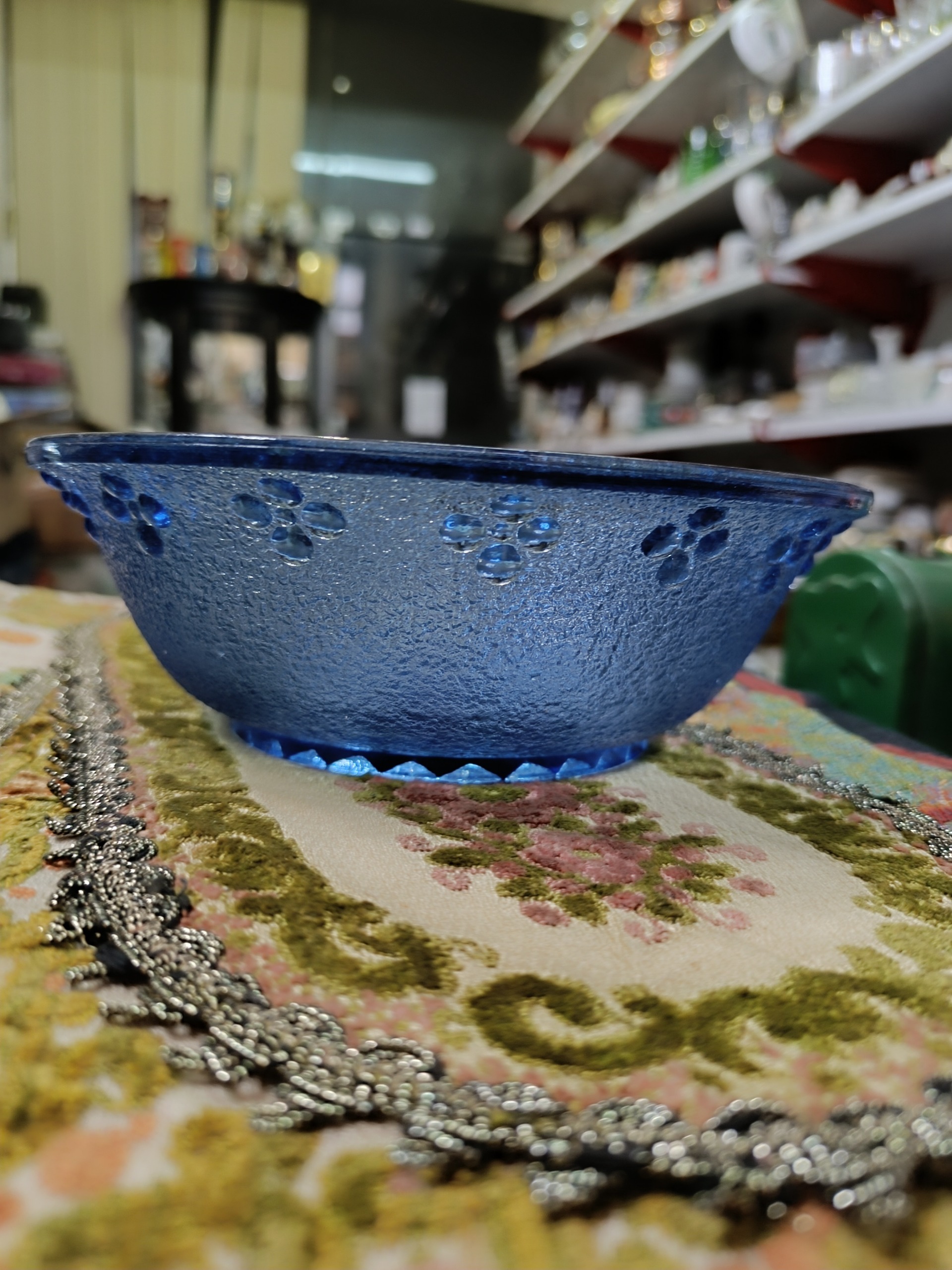 کاسه بلور آبی قدیمی