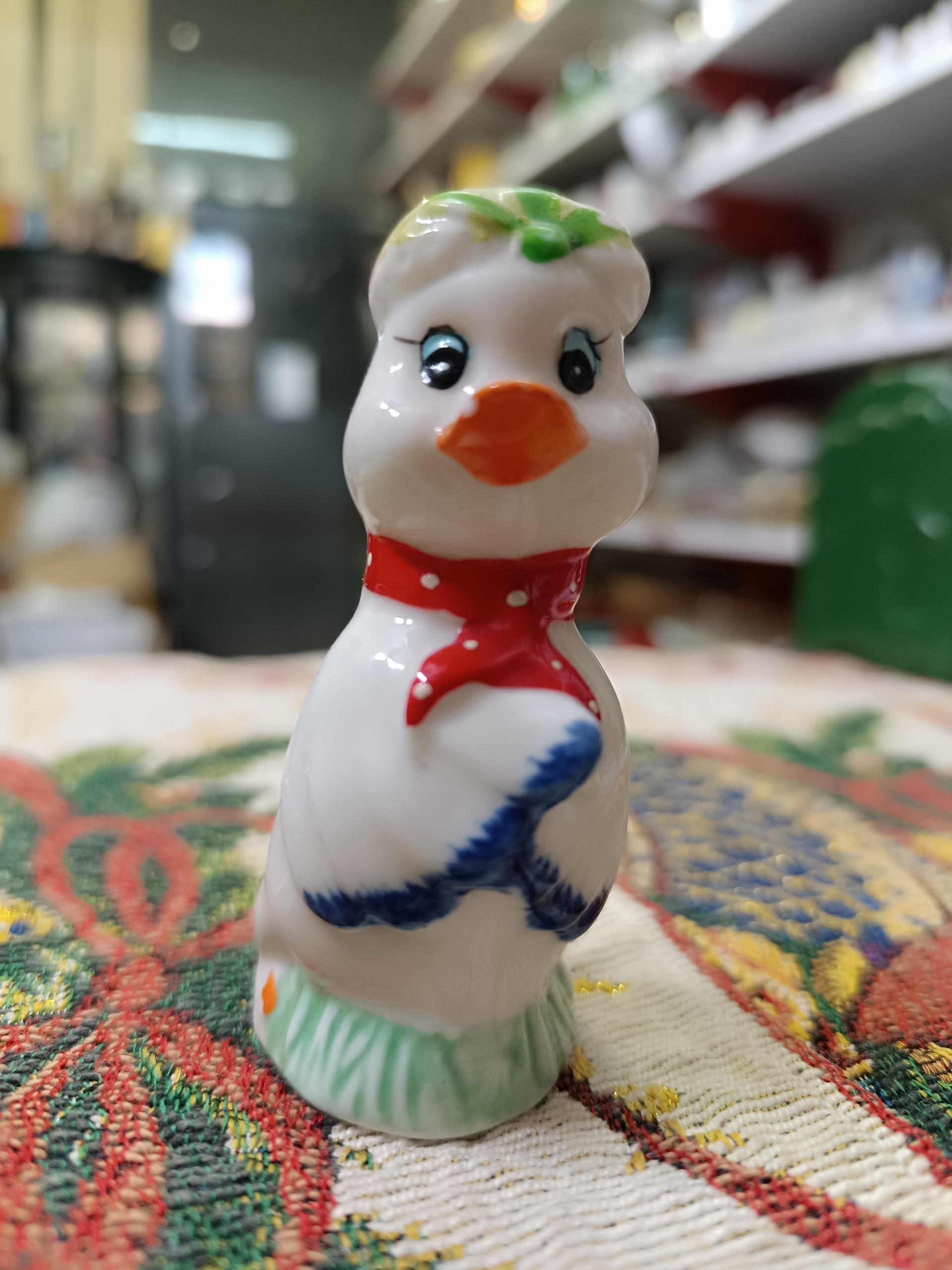 نمکدان چینی اردک خانوم خارجی