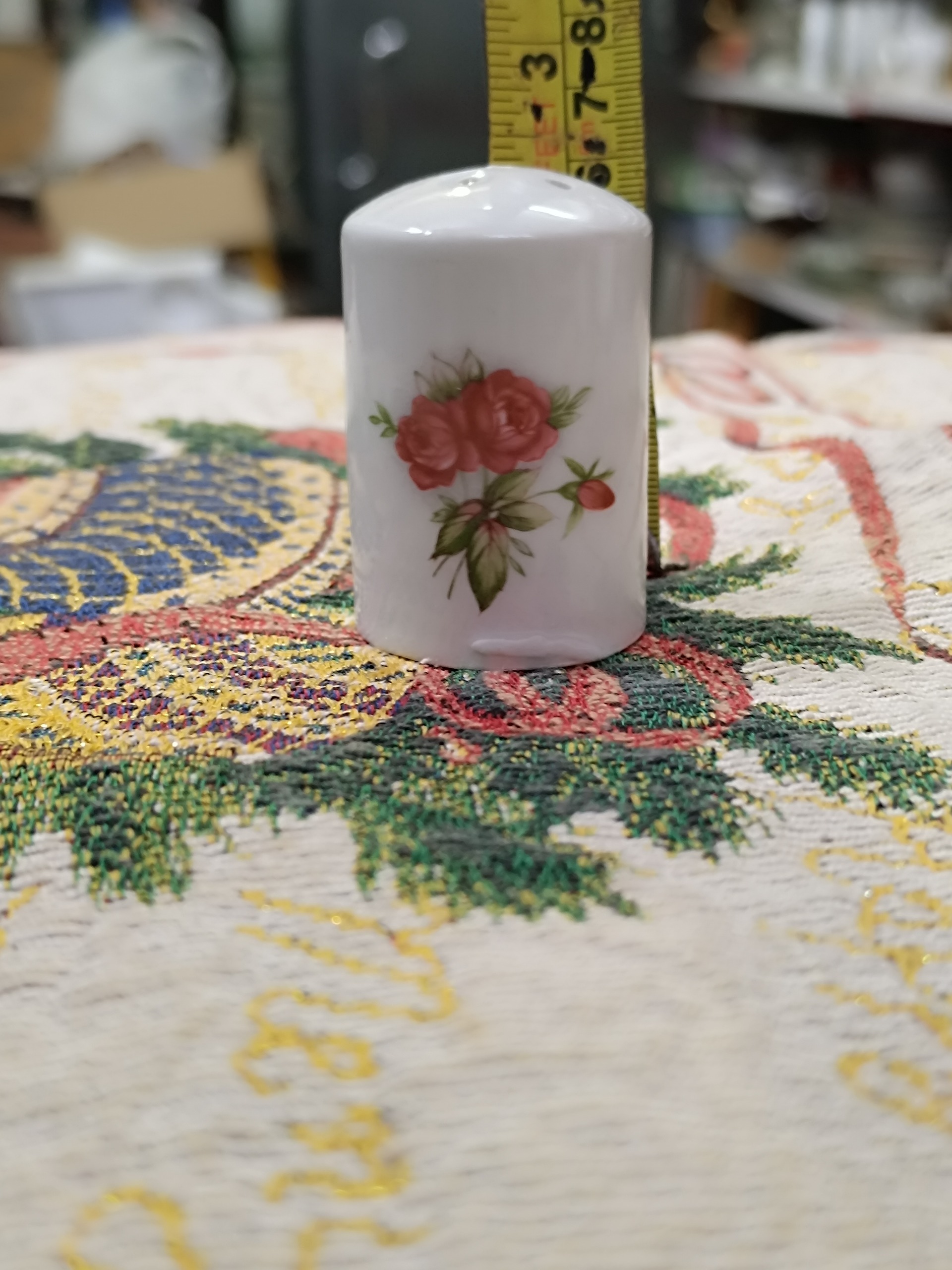 نمکدان گل سرخی قدیمی