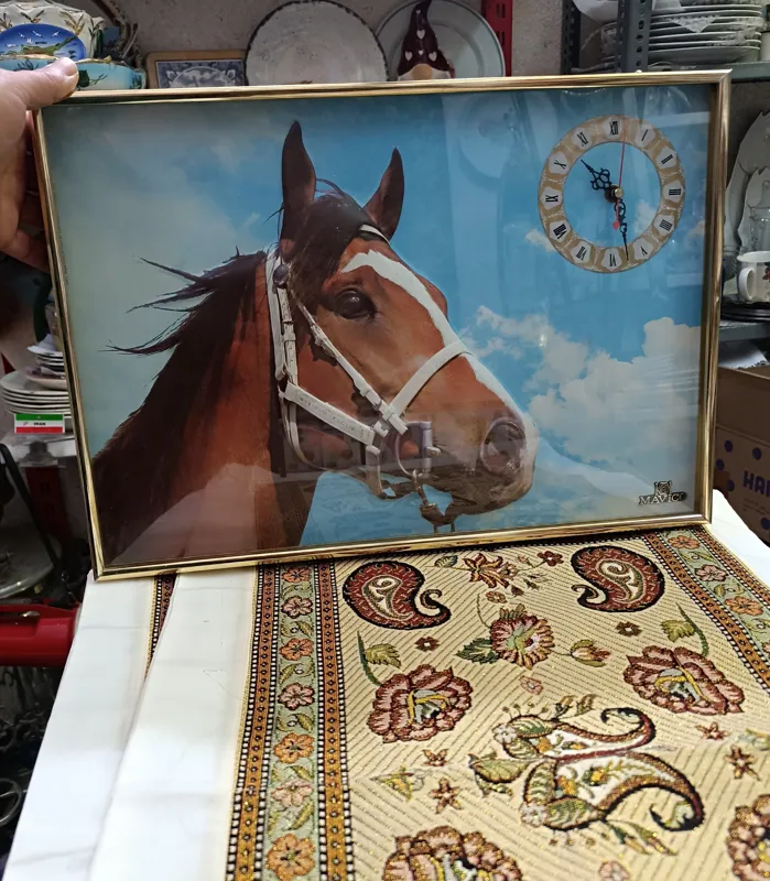ساعت دیواری قدیمی برجسته سه بعدی
