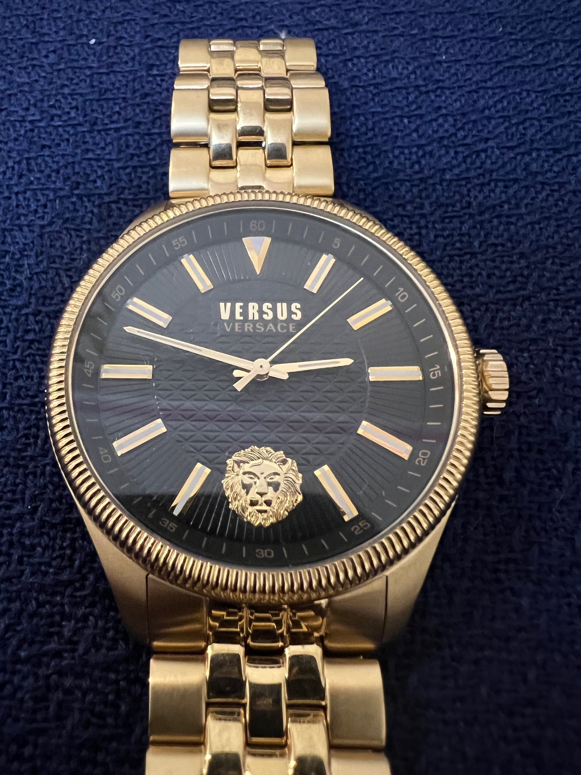 ورسوس ورساچه Versus Versace