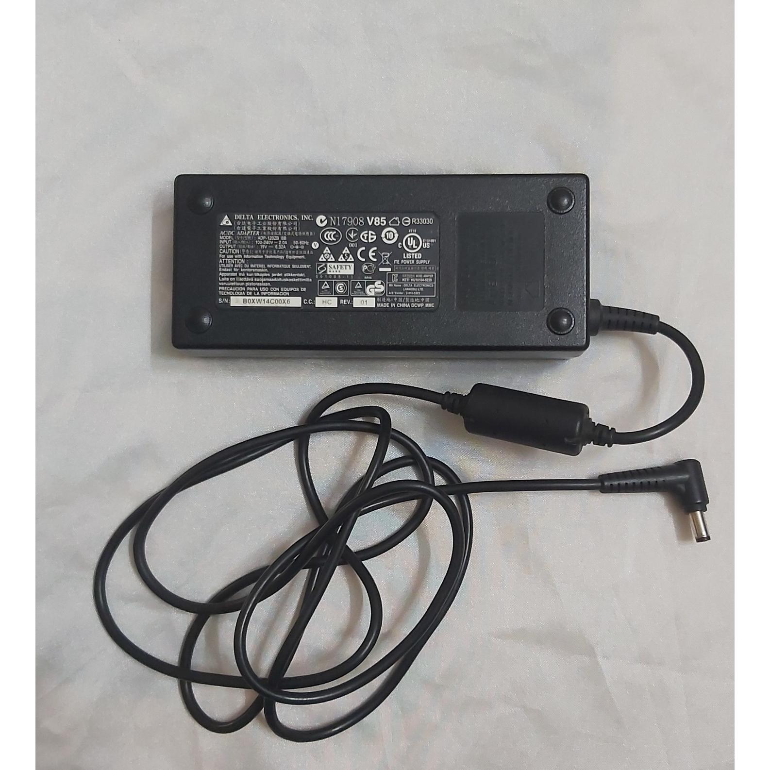 شارژر لپ تاپ گیگابایت