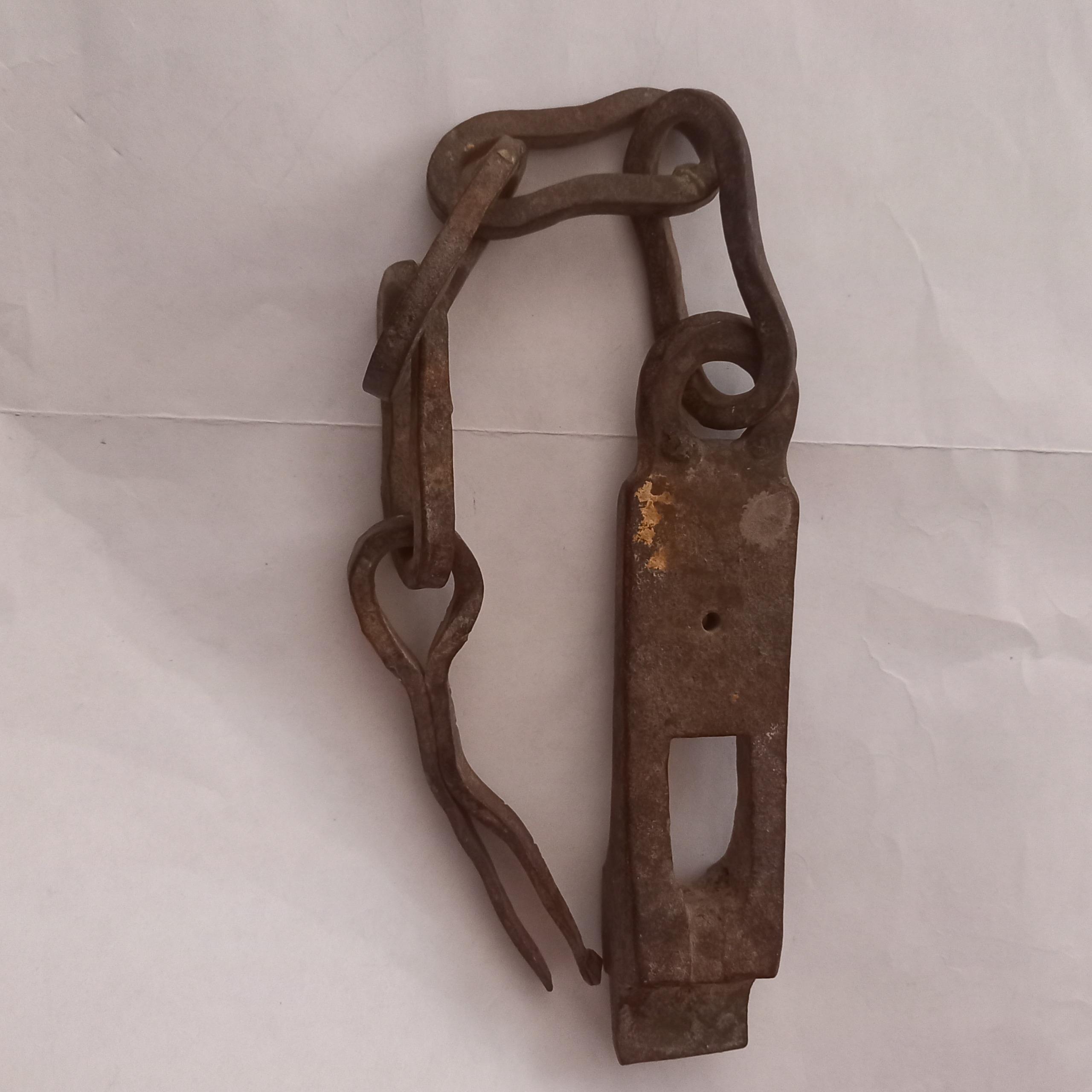 چفت درب قدیمی