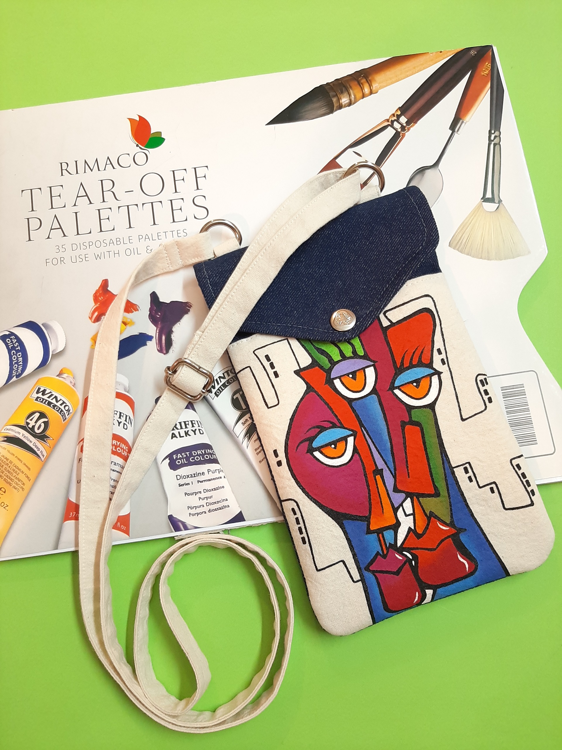 کیف دوشی موبایل (پیاده روی) نقاشی شده