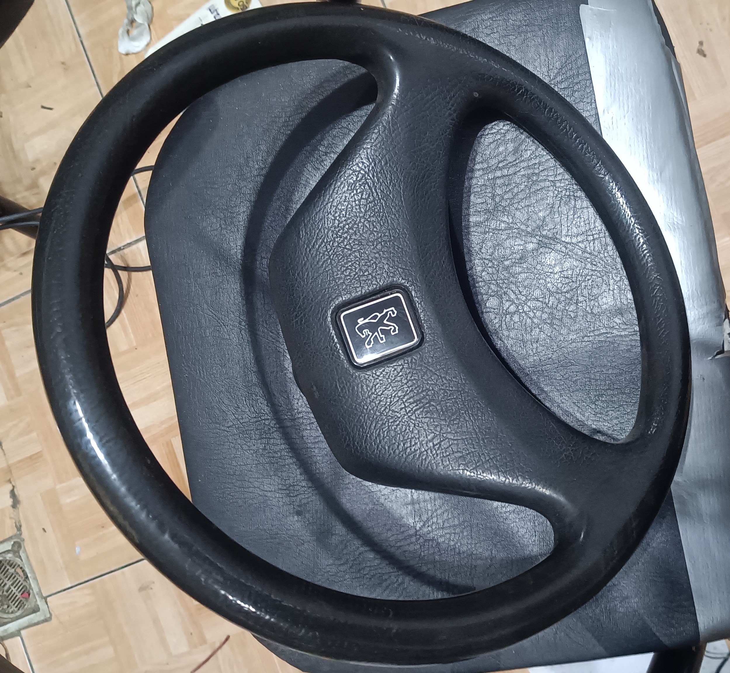 غربیلک فرمان پژو