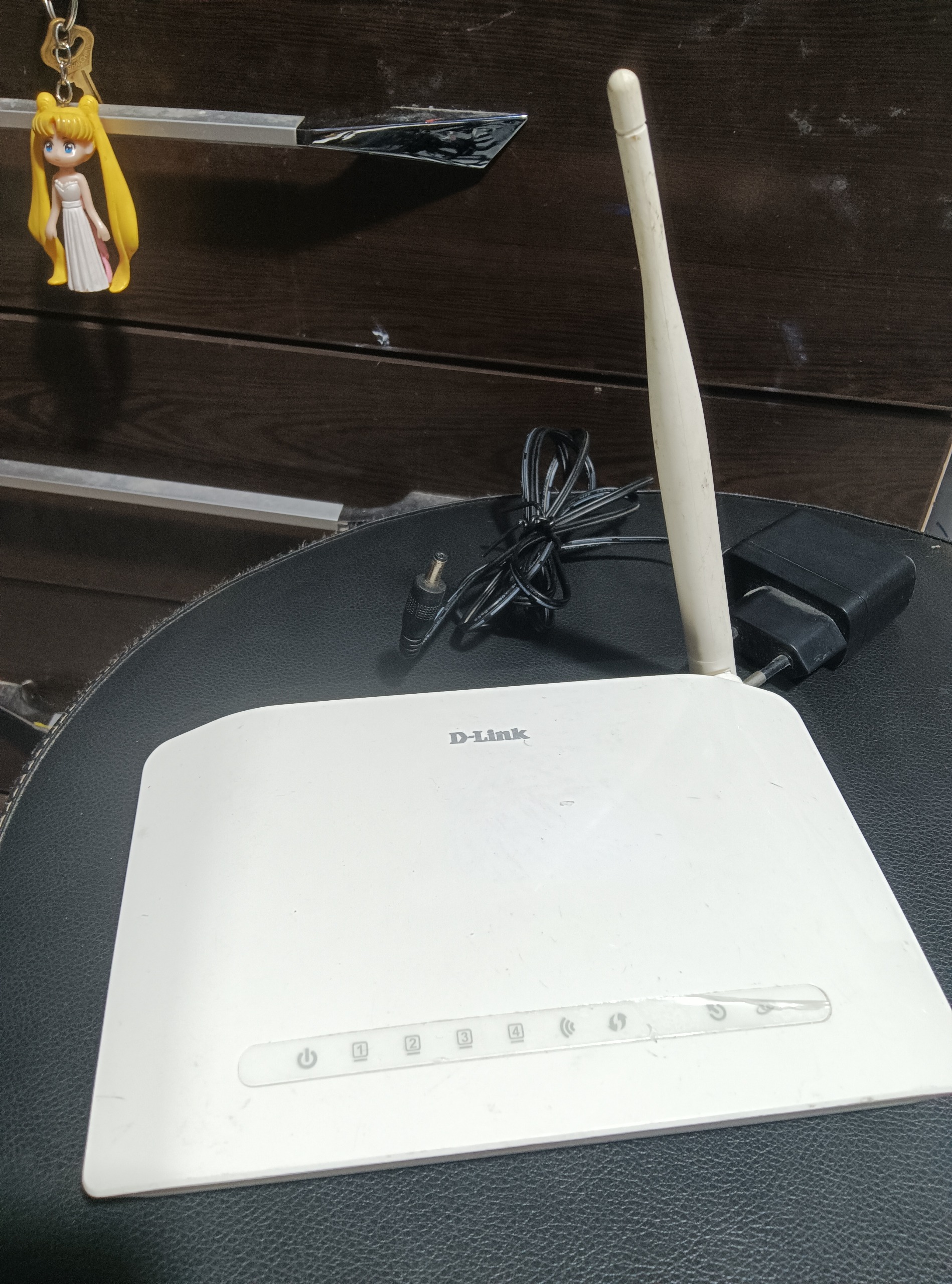 مودم دی-لینک تک آنتنه