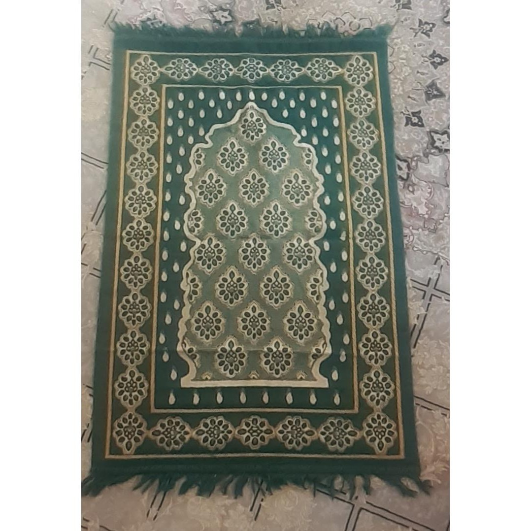 سجاده ی مخمل بزرگ